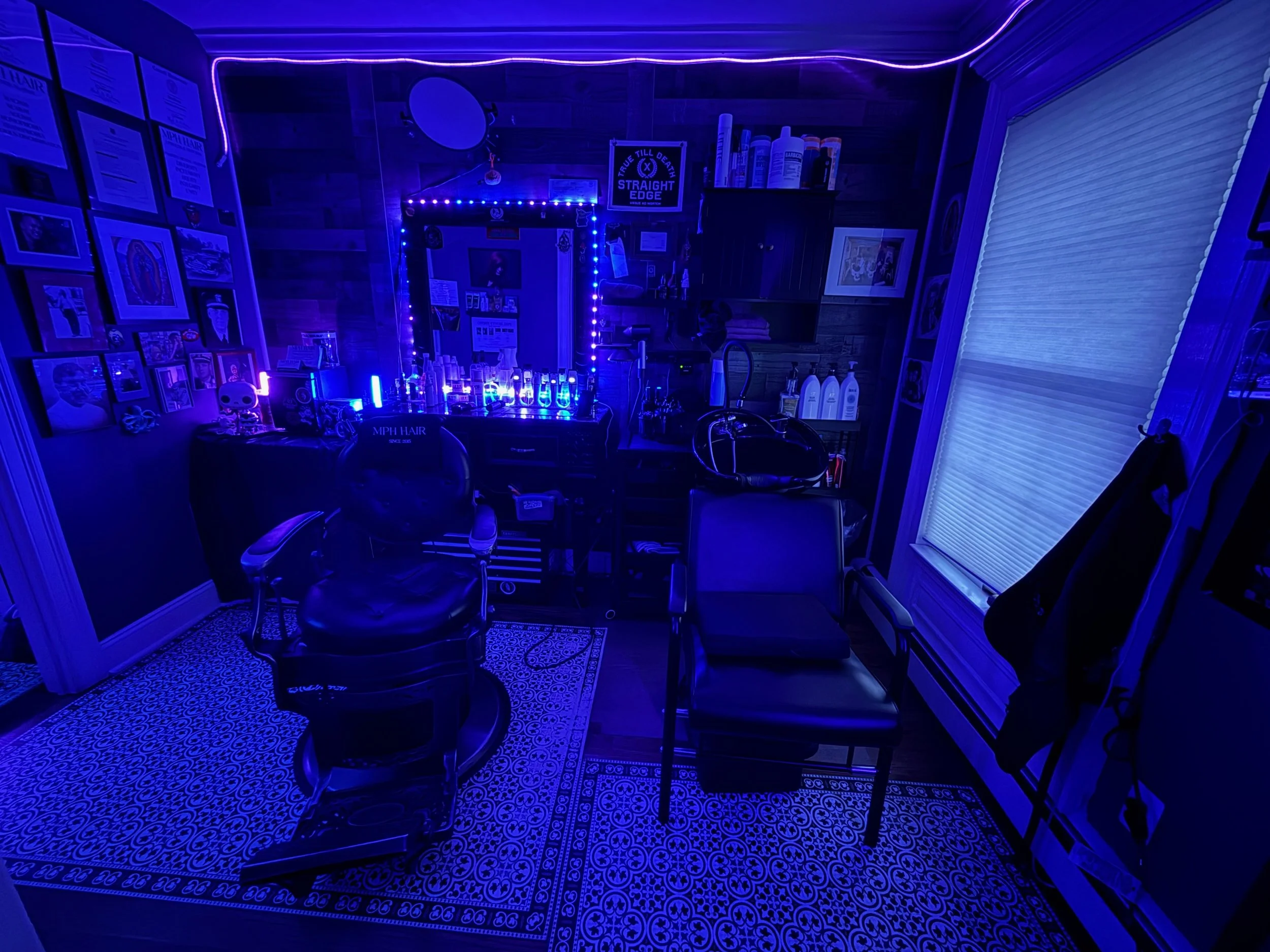 I am a barber in milford ct that offers classes for clients, hair students, licensed hair professionals, stylistst, and barbers. I not only cut hair for men, women, and all genders but I do hair color and teaching as well.