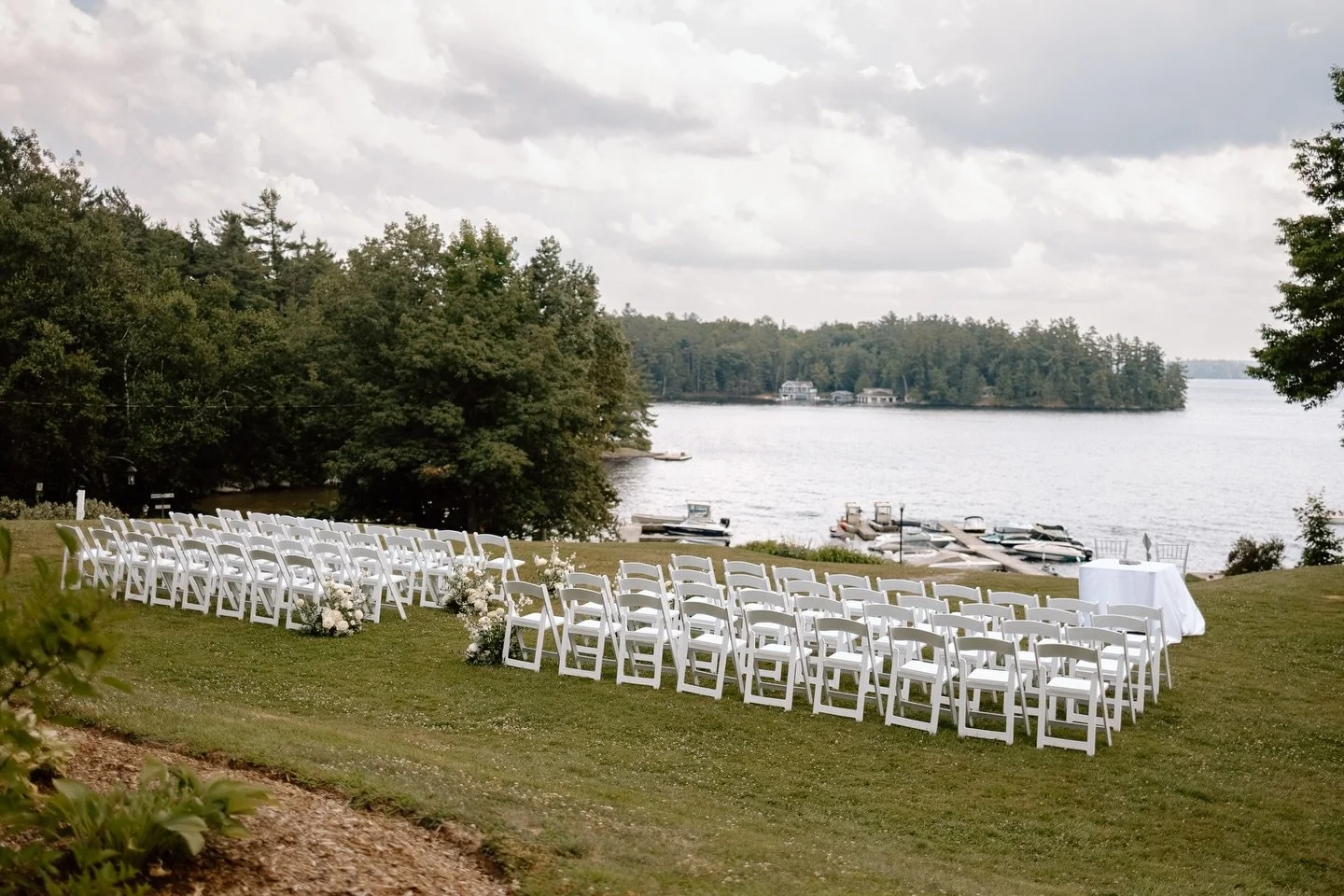 More lakeside ceremonies for me pleasee

Second shot for @nicolejohnsonphoto 

#ontarioweddingphotographer #torontoweddingphotographer #muskokaweddingphotographer #engagedcouple 2026wedding