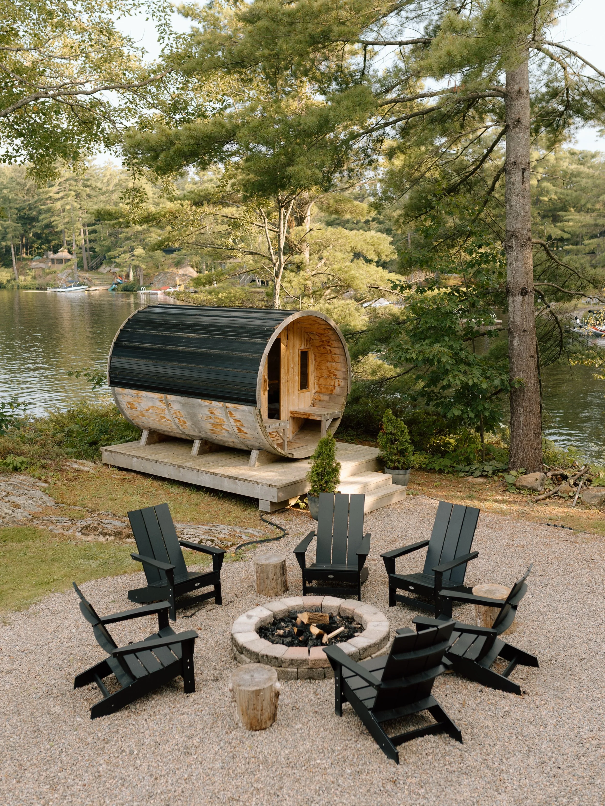 I absolutely loved photographing this space for @loonlakeretreat. 

Dayna has poured so much love and thought into creating a stay that feels seamless, relaxing and incredible intentional from the moment you arrive. With a stunning lakefront, a priva