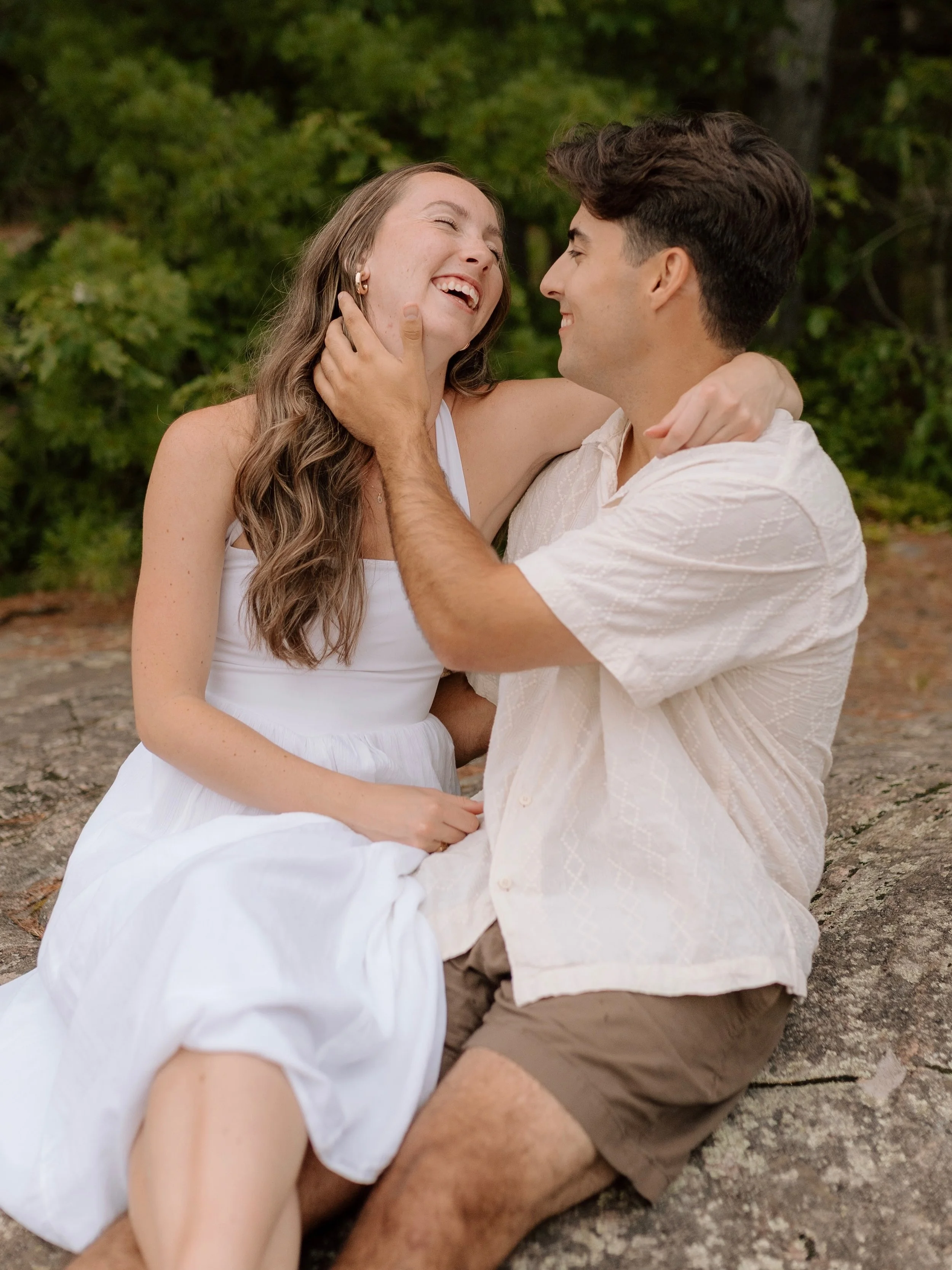 I don&rsquo;t think I&rsquo;ll stop sharing this session anytime soon. Not just how these photos look but also this quiet, peaceful feeling that is palpable throughout this gallery. 

With the rain on and off throughout the night, we had the whole pa