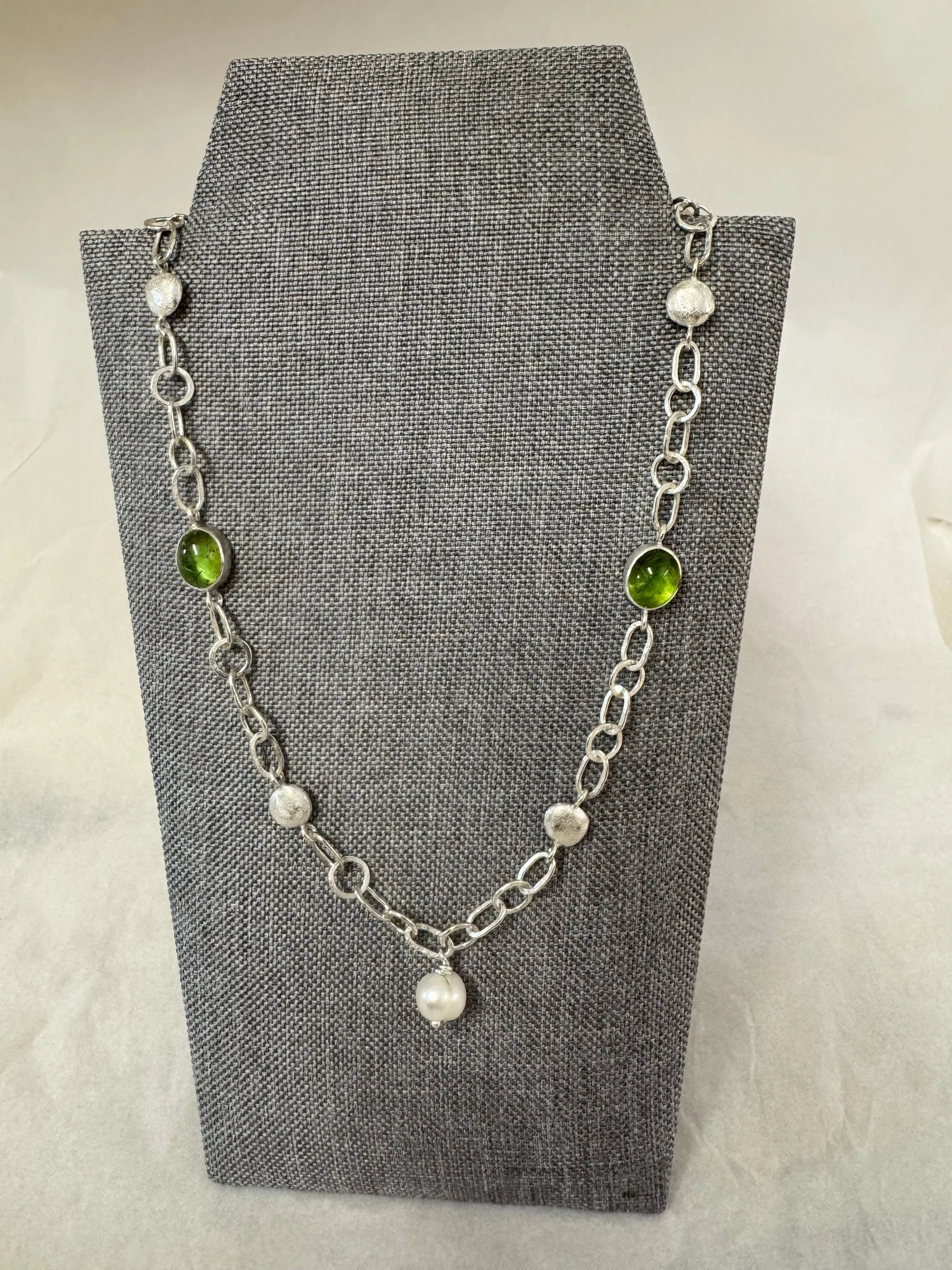 Tourmaline and pearl silver necklace