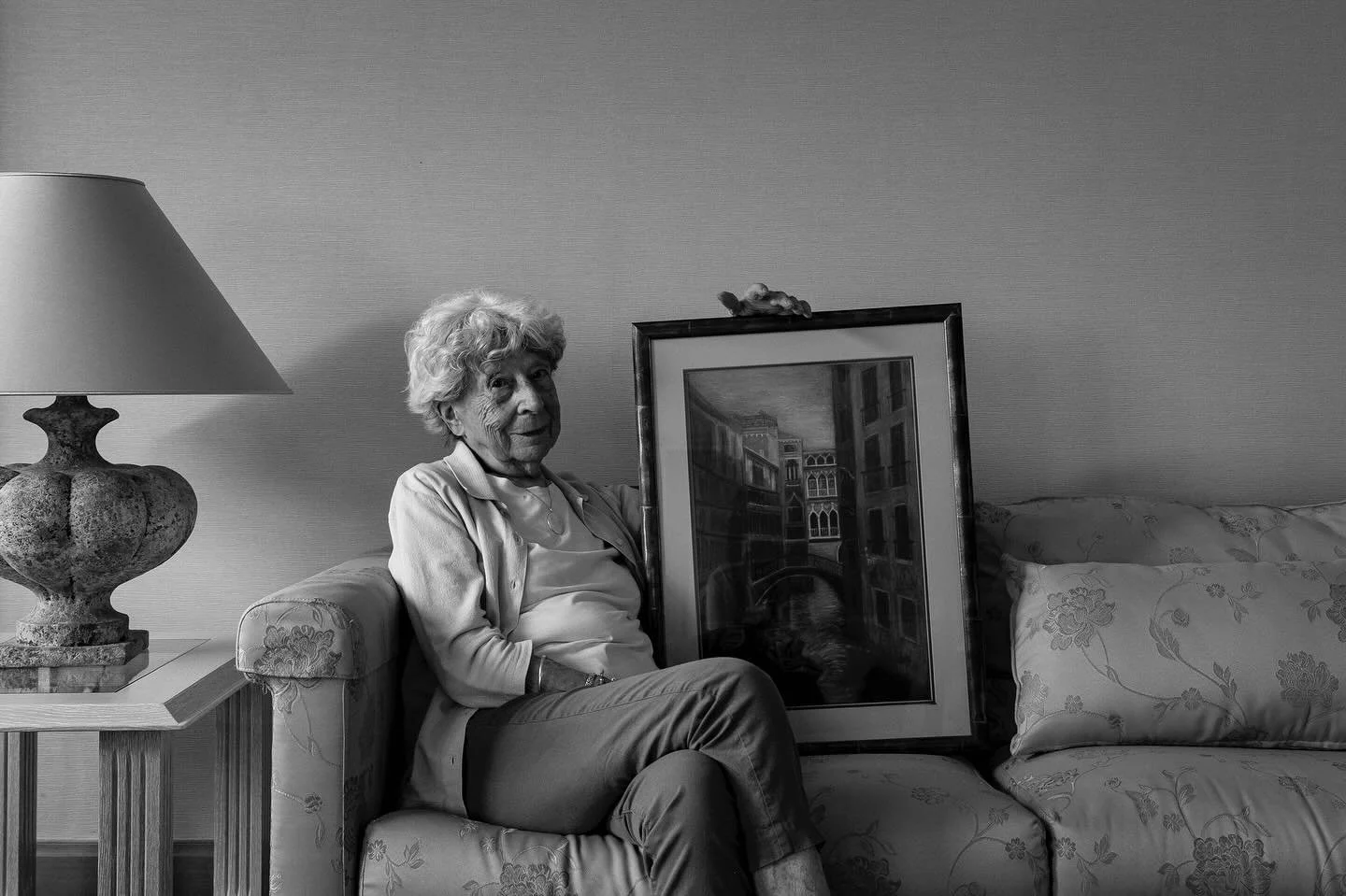 « À portée de cœurs » est un projet qui retranscrit mon envie de se souvenir. 
J’ai eu le désir d’intervenir en résidence senior pour aller à la rencontre de ses habitants et leur offri