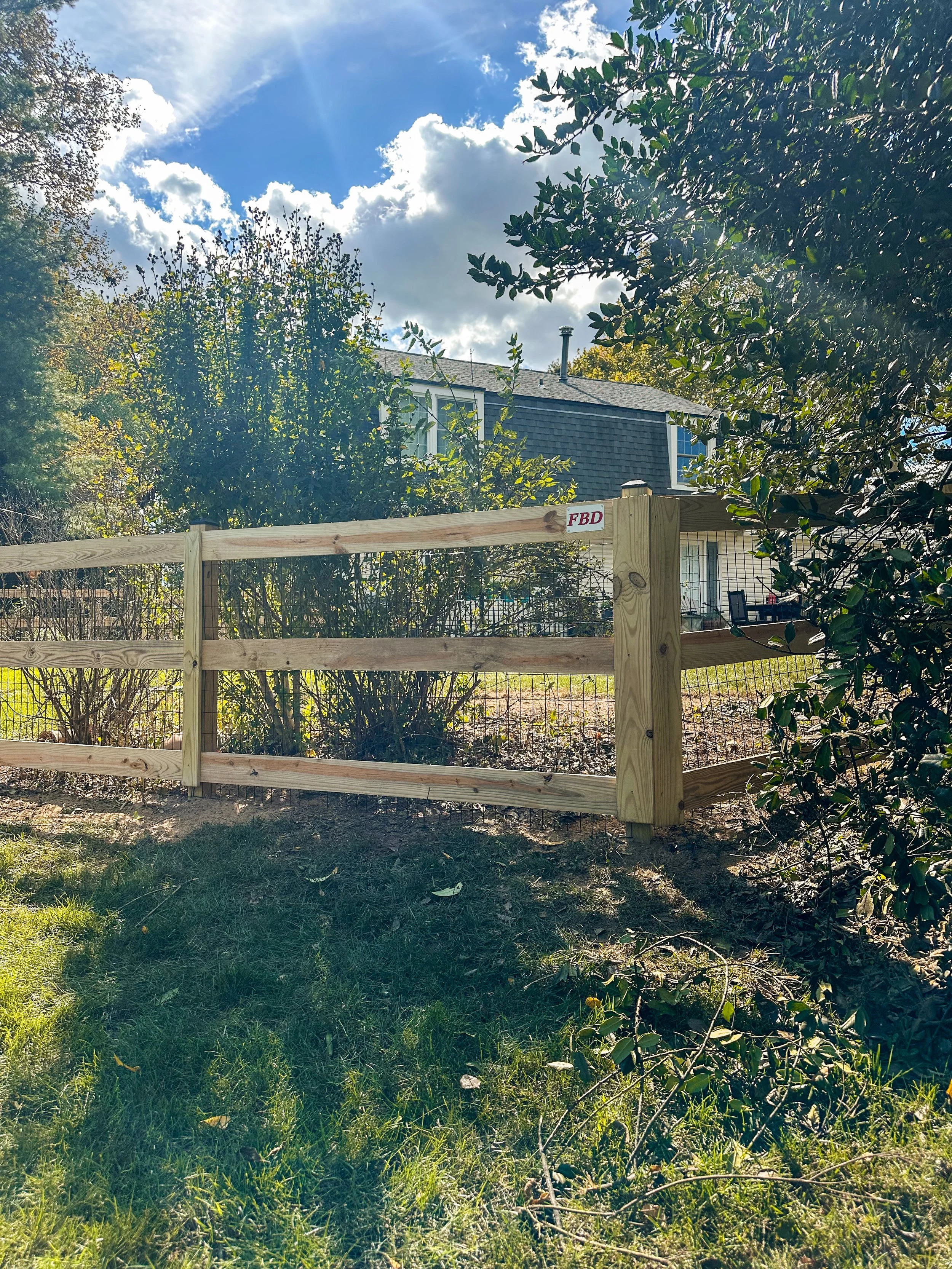 3-Board Paddock on Columbia Association path