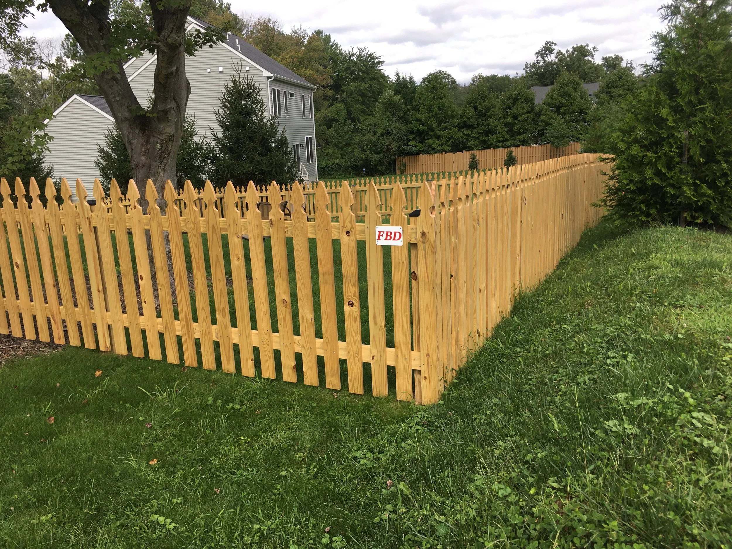 Picket Fence Installation Howard County MD | FBD Fence — FBD Fence, image size:2500x1875