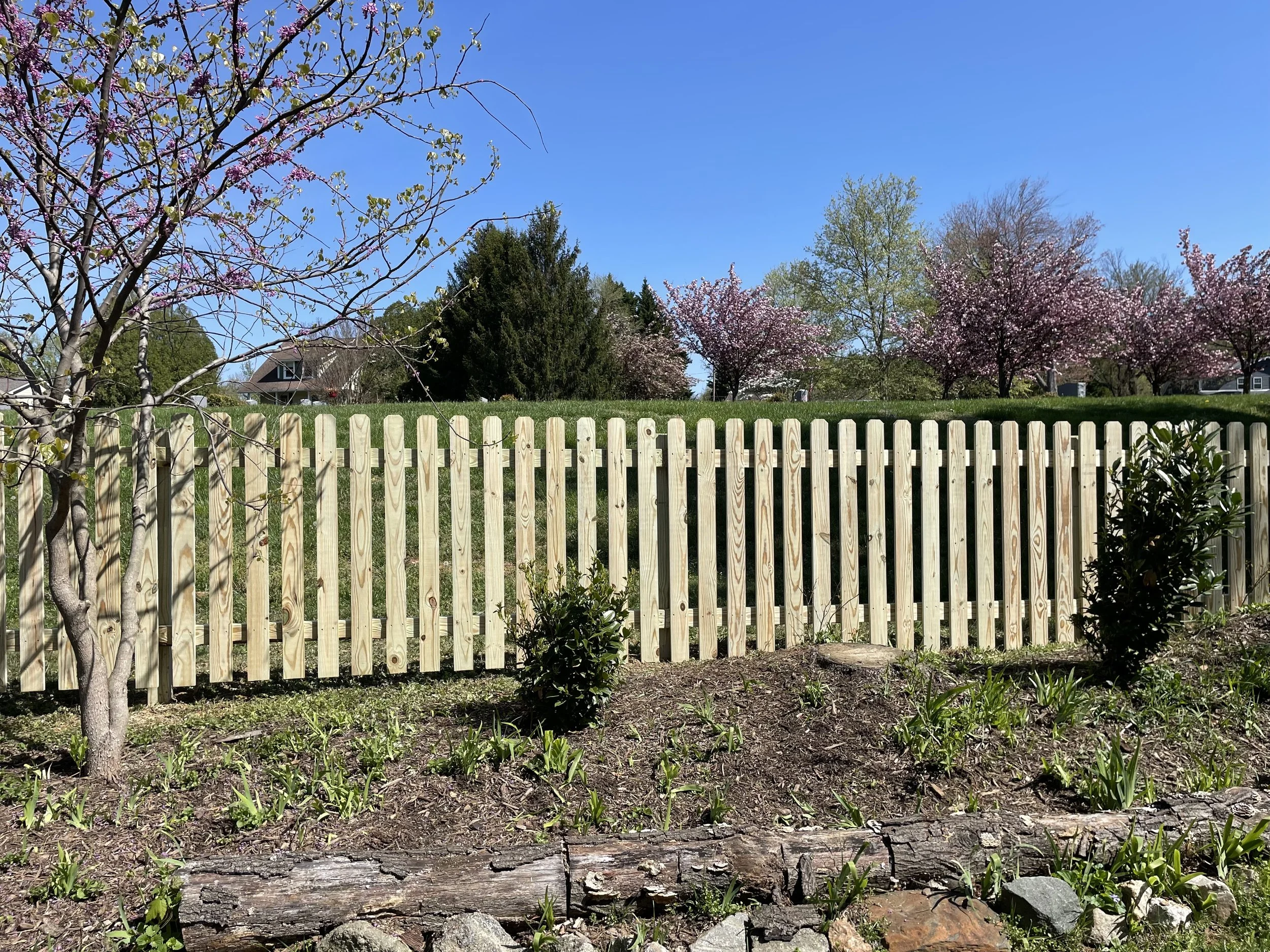 4 ft Dog Eared Picket 