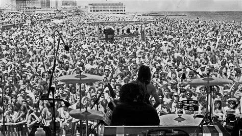 WNEW beach concert in Asbury Park