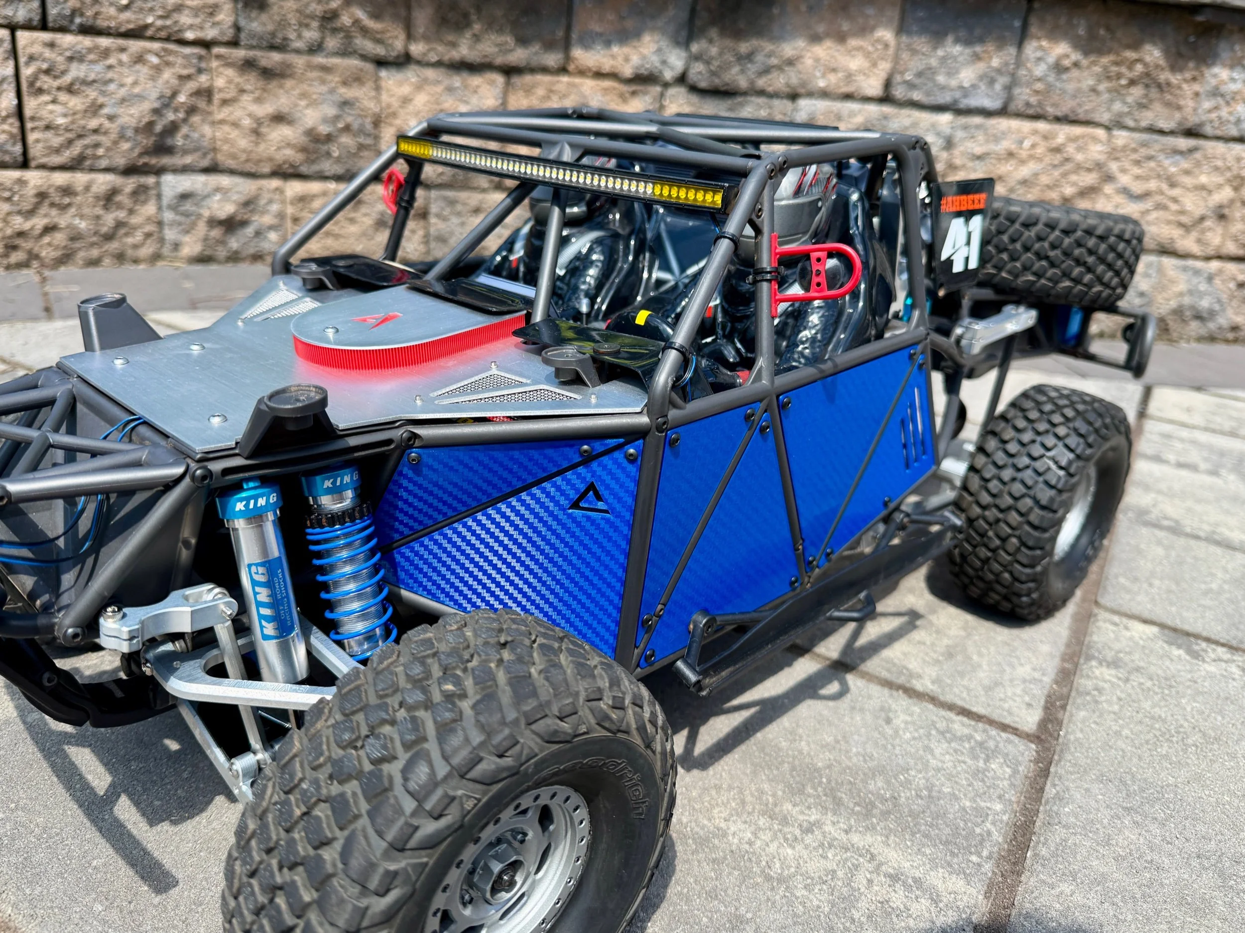 Traxxas UDR Carbon side panels blue