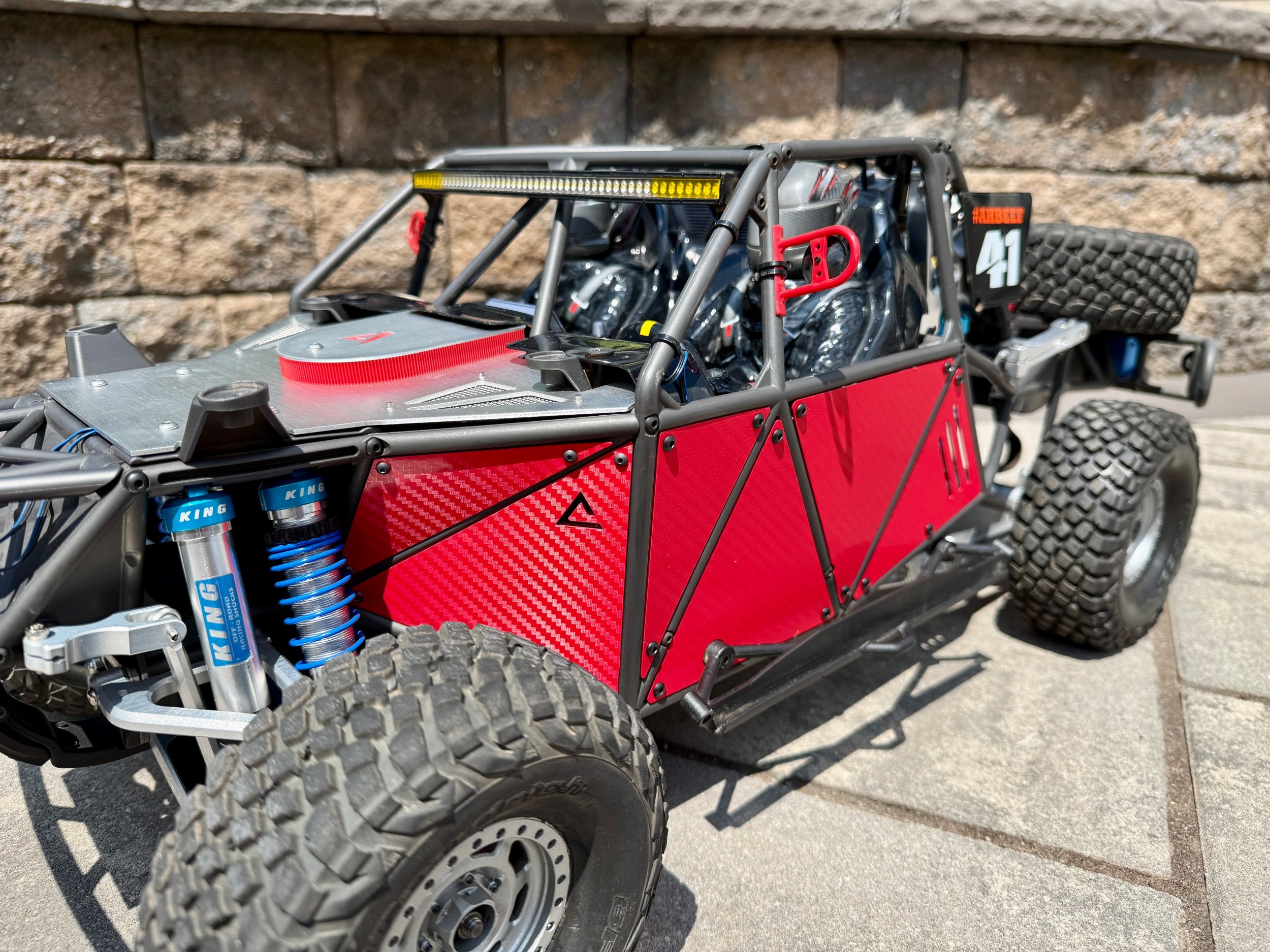 Traxxas UDR carbon side panels red