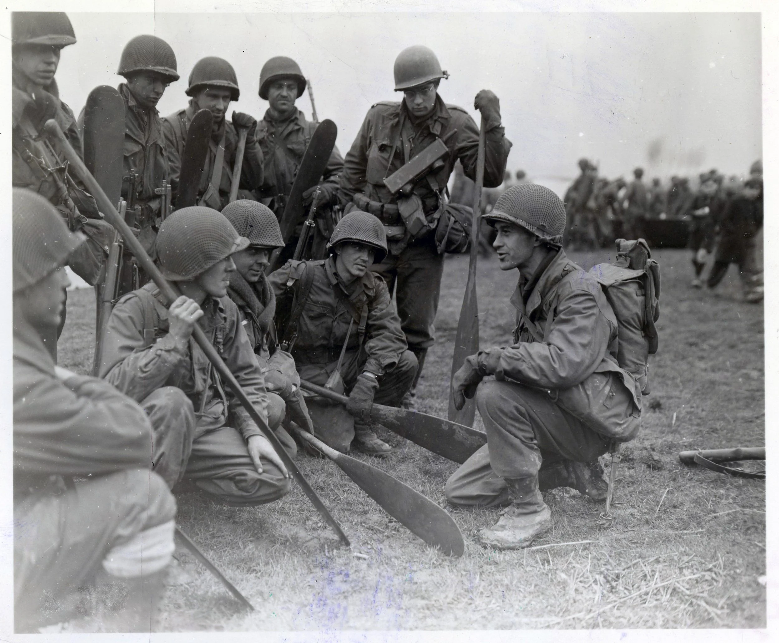 111-SC-368346_-_Men_of_35th_Infantry_Division_receive_instruction_on_river_crossing_in_Holland,_February_1945.jpg