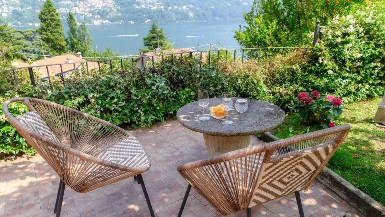 Aperitivo corner with lake view