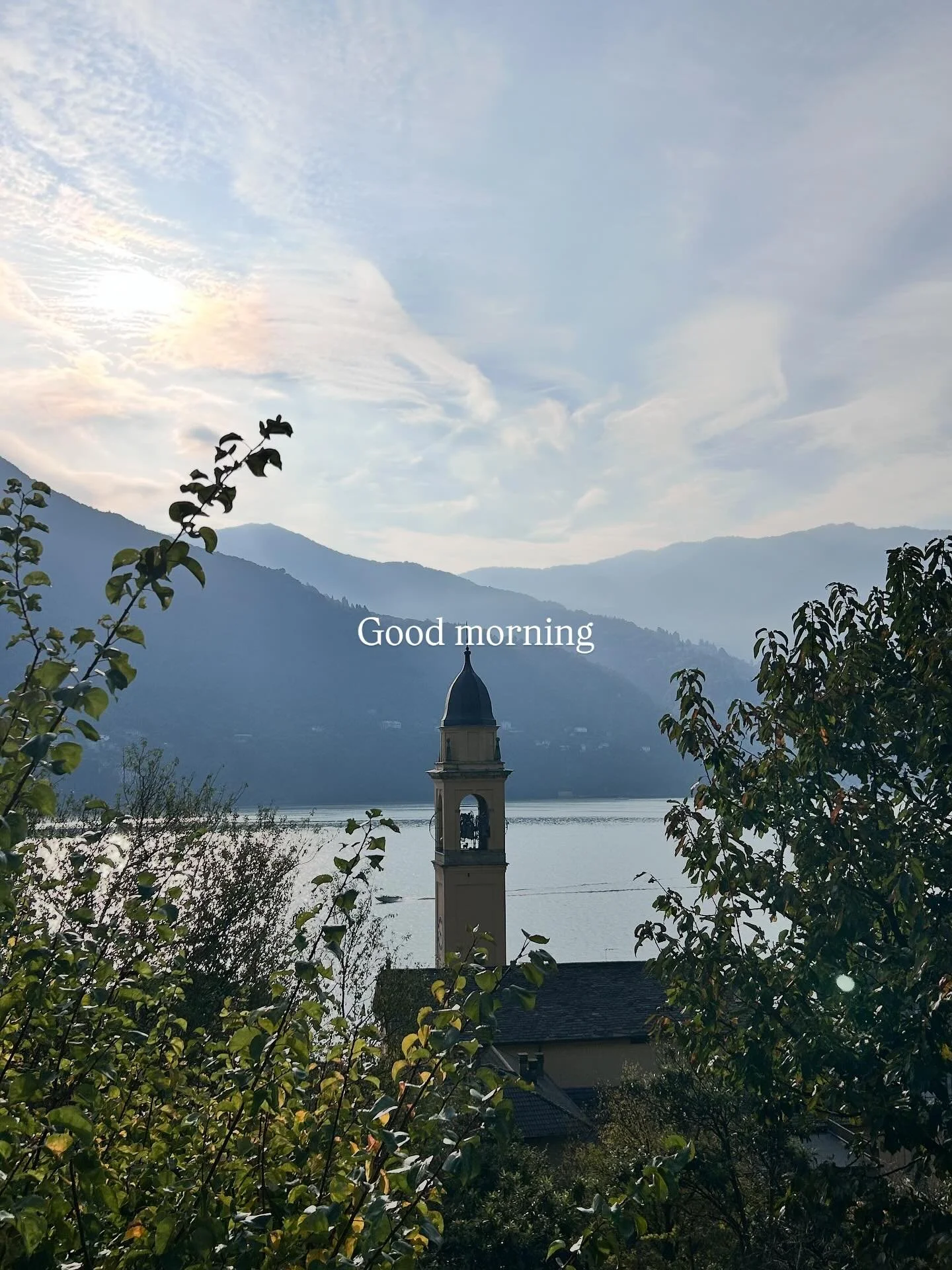 Good morning from Laglio ☀️
The lake is calm, the air is fresh, and the first light dances on the water.
Slow mornings like this make you feel truly alive 💛

#AmacaDulza #LakeComoMorning #LaglioVibes #SlowLiving #ItalianEscape #CozyMornings #LagoDiC