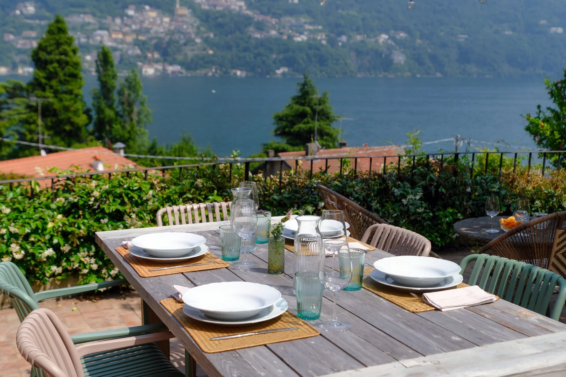 Table and lake view_L.webp