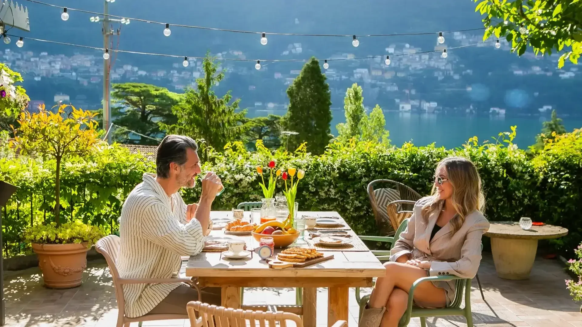 Breakfast terrace lake view_L.webp