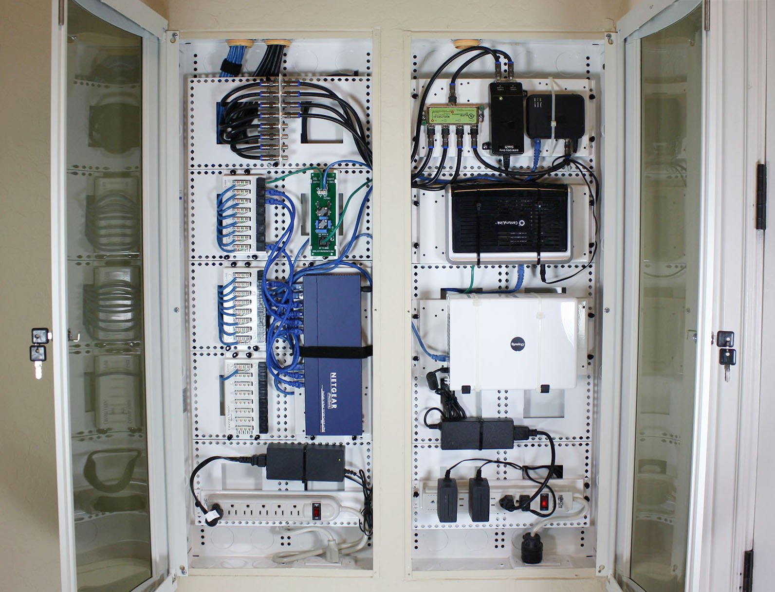 Low voltage control cabinet