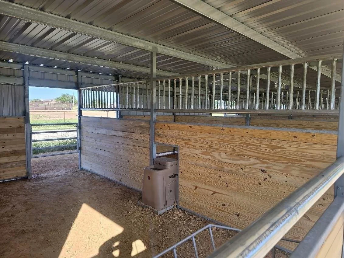 horse.stall.stephenville.tx.jpg