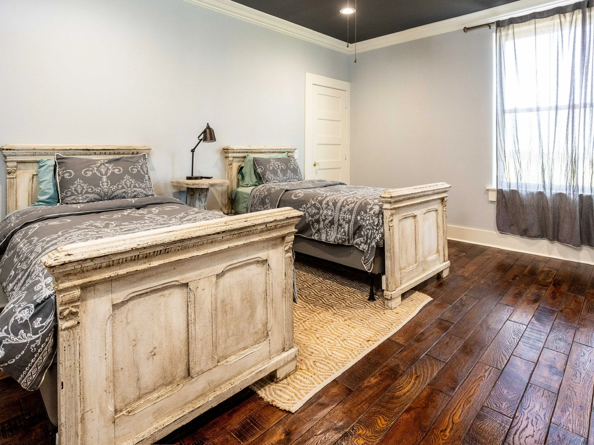 secondary.bedroom.hardwood.floors.colorado.county.tx.jpg
