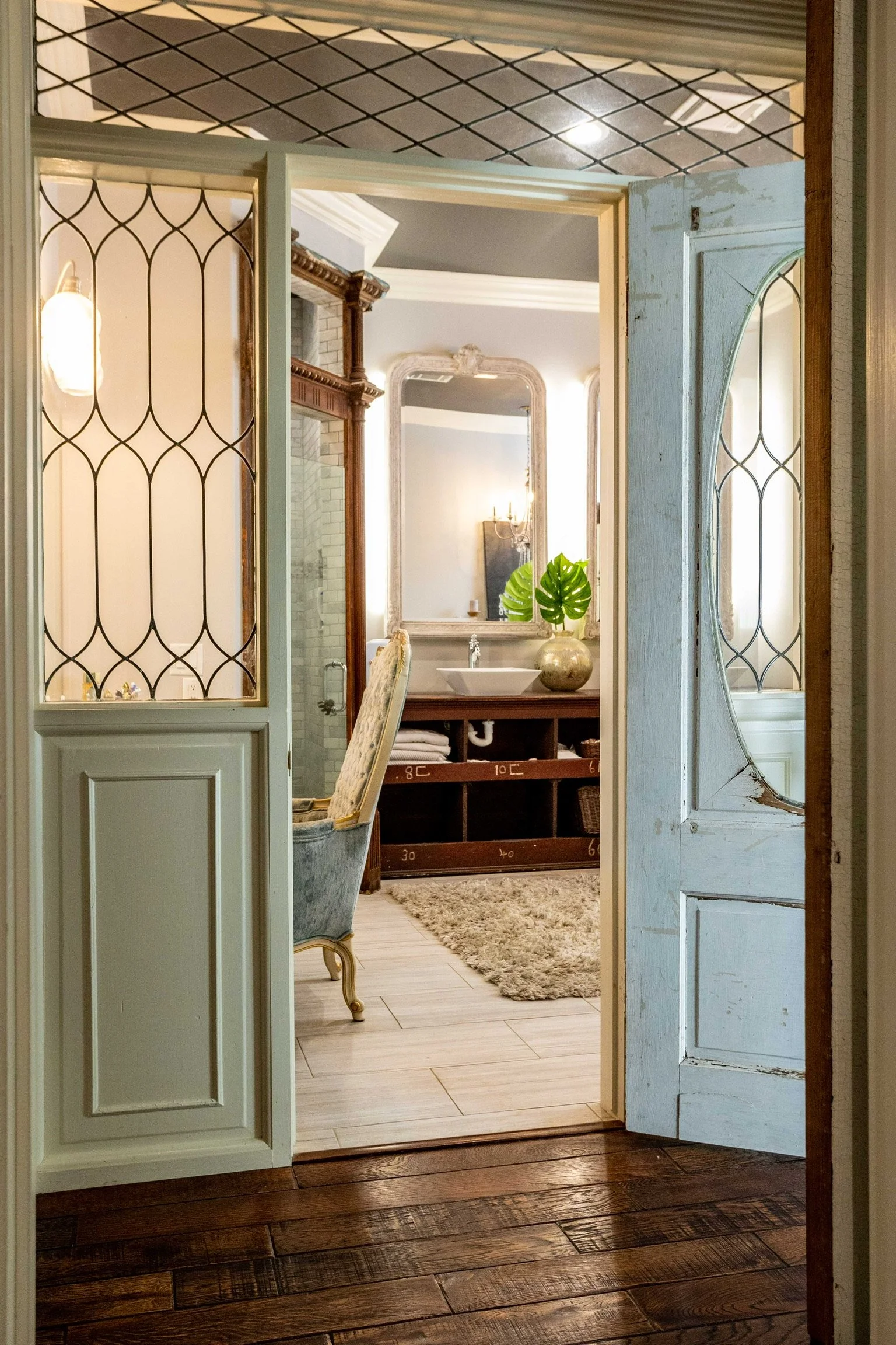 custom.entry.antique.doors.new.ulm.tx.jpg