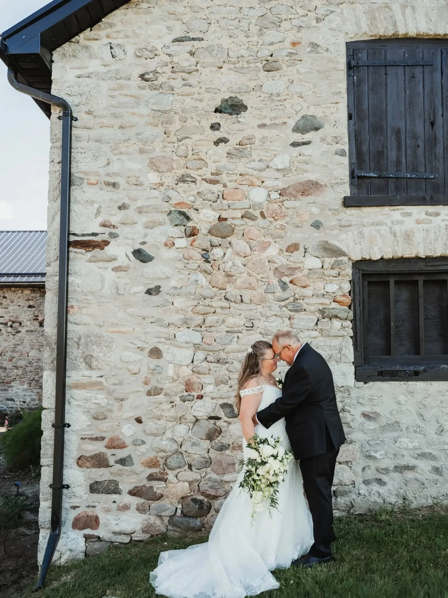 A beautiful new chapter for Willemien + Carl on the most perfect August evening. We were so honoured they chose to celebrate with us🤍
📷 @milknhoneyphotoco