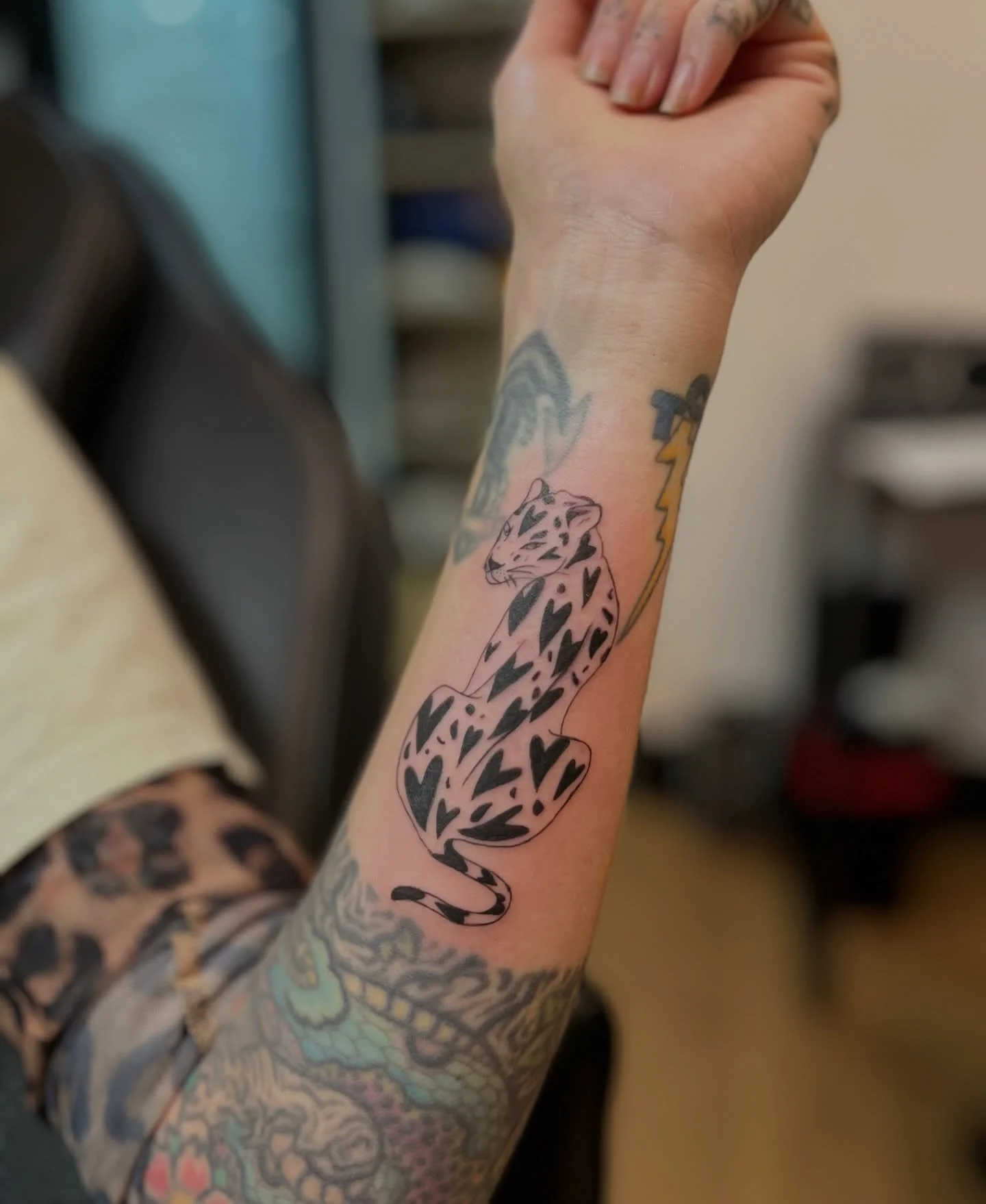 🐆 🖤

#finelinetattoos #explorepages