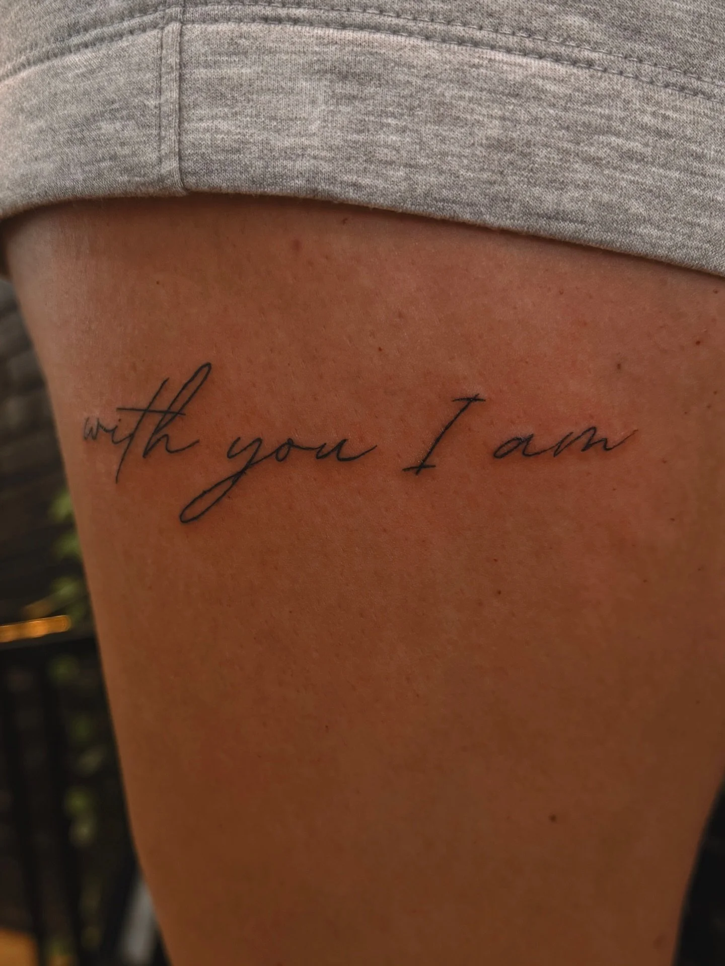 She never disappoints when she brings me am idea. I love the way this script turned out ✨ 

🤍- love all of my returning clients 

#cursive #scripttattoo #thefulleffect