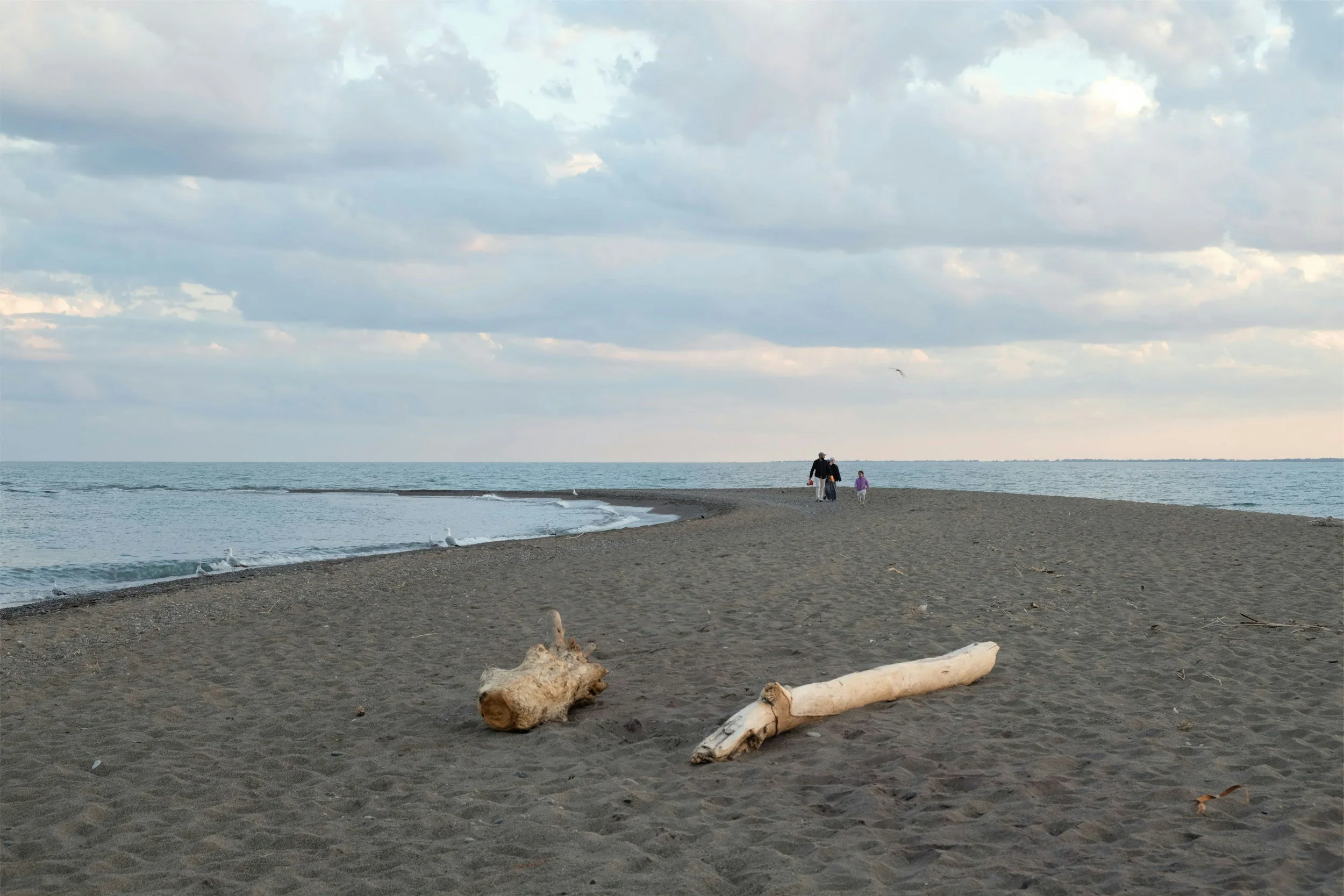 Michigan Lets the Public Walk Across 3,288 Miles of Private Beach. Grand Traverse Bay Counts. Torch Lake Doesn’t.