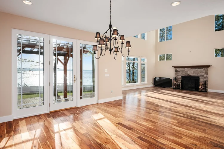 Great room with patio doors facing the bay