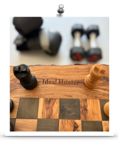 IDH Brand - Ideal Hunter Chess Game