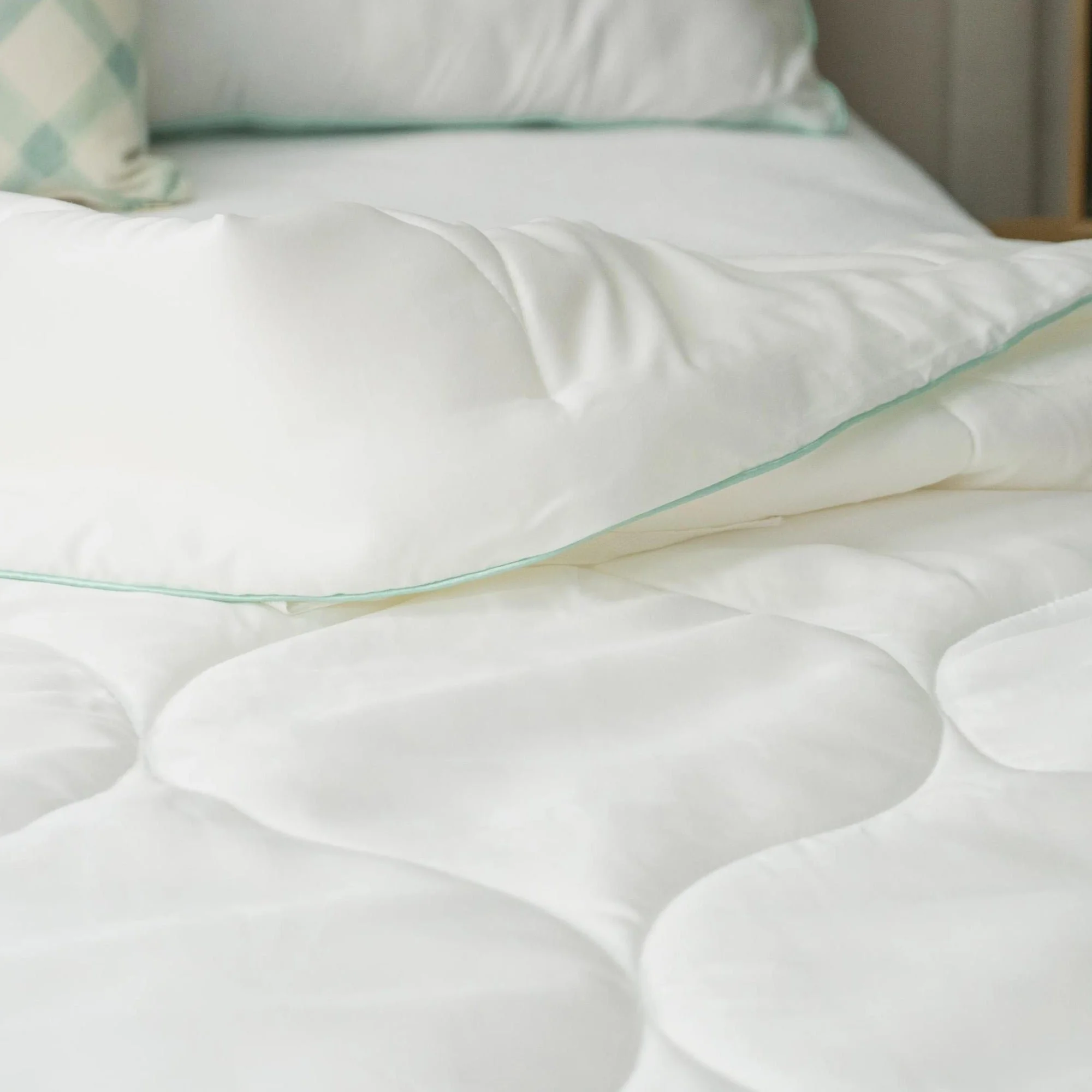 Protect-A-Bed Signature Tencel™ Quilt - All Seasons (view 4) at Oaten’s Beds R Us Casino