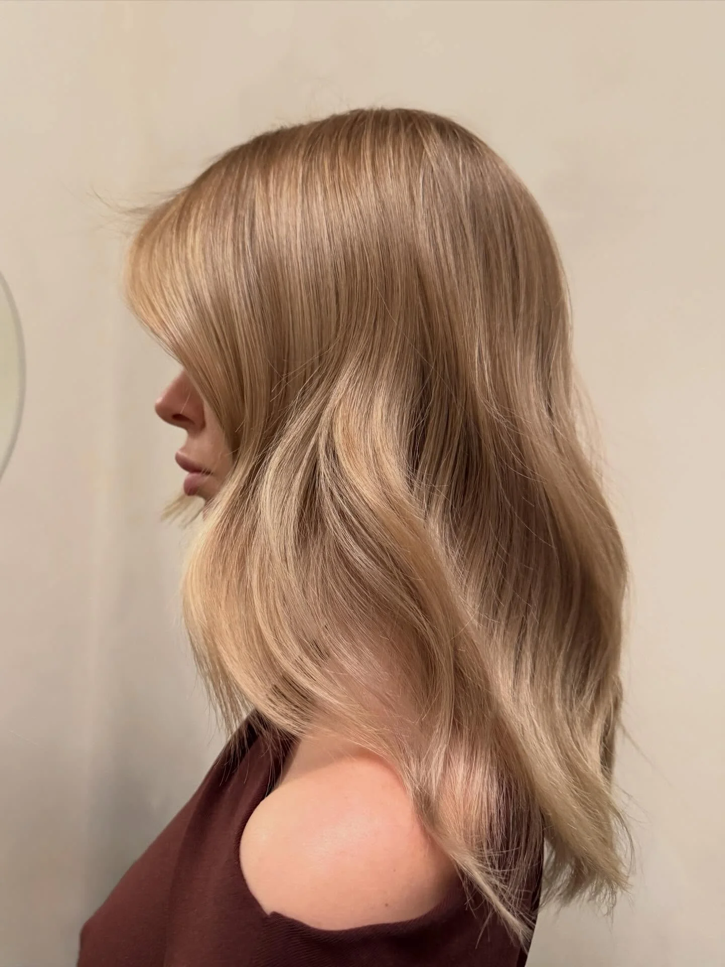 @alice_wonderhair I was so happy to get my hands in your hair again 🤍

#vancouver #vancouverhair #haircolourist