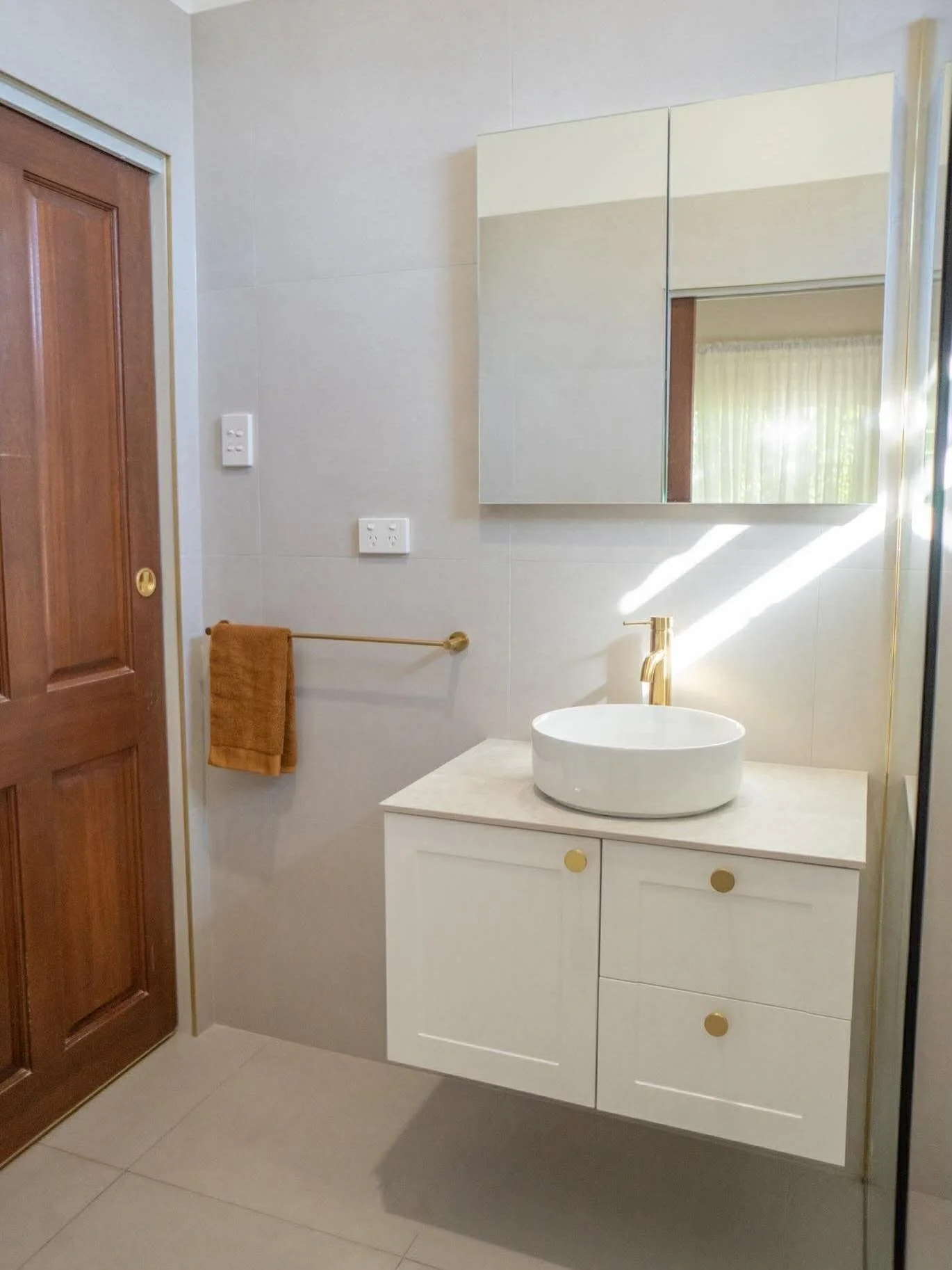 Meet the Innes &mdash; a modern, sophisticated bathroom designed with timeless elegance. Featuring simple brass fixtures and a carefully selected neutral tile palette, this space is all about refined simplicity.

If your bathroom is feeling tired or 