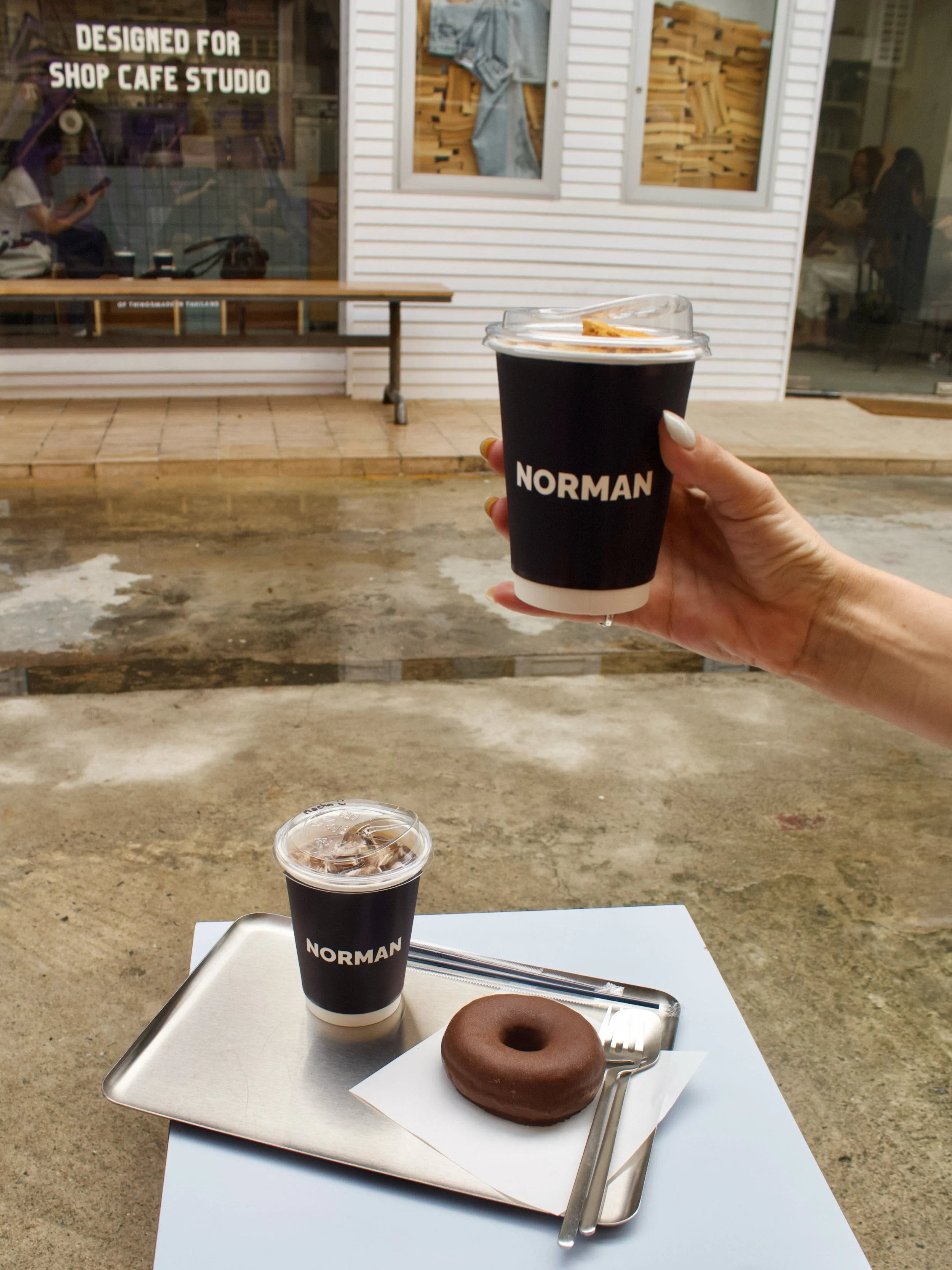 Coffee stop after a rainy morning shopping at Red Building Vintage Chatuchak 🛍️ ☕️ 

📍 NORMAN&rsquo;S COLLECTIVE Chatuchak
⏰ Open Wednesday-Sunday 11.00-18.00

#bangkok #bangkokfoodie #bangkoklife