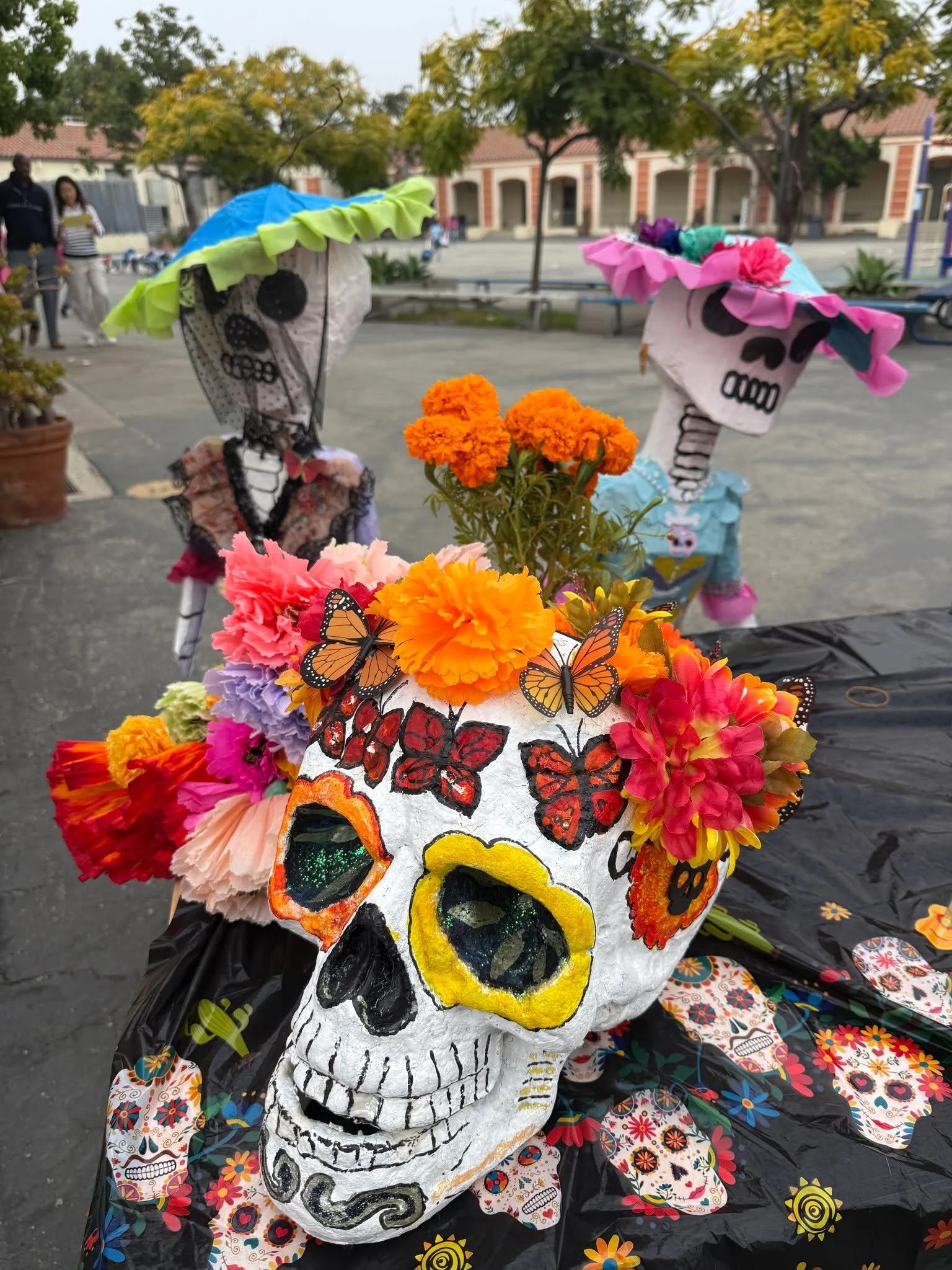🌼 D&iacute;a de los Muertos at Broadway! 🌼

Today we celebrated this beautiful tradition that honors family, heritage, and memory. Our students have created ofrendas and art displays to share the joy and meaning of this special day.

These displays