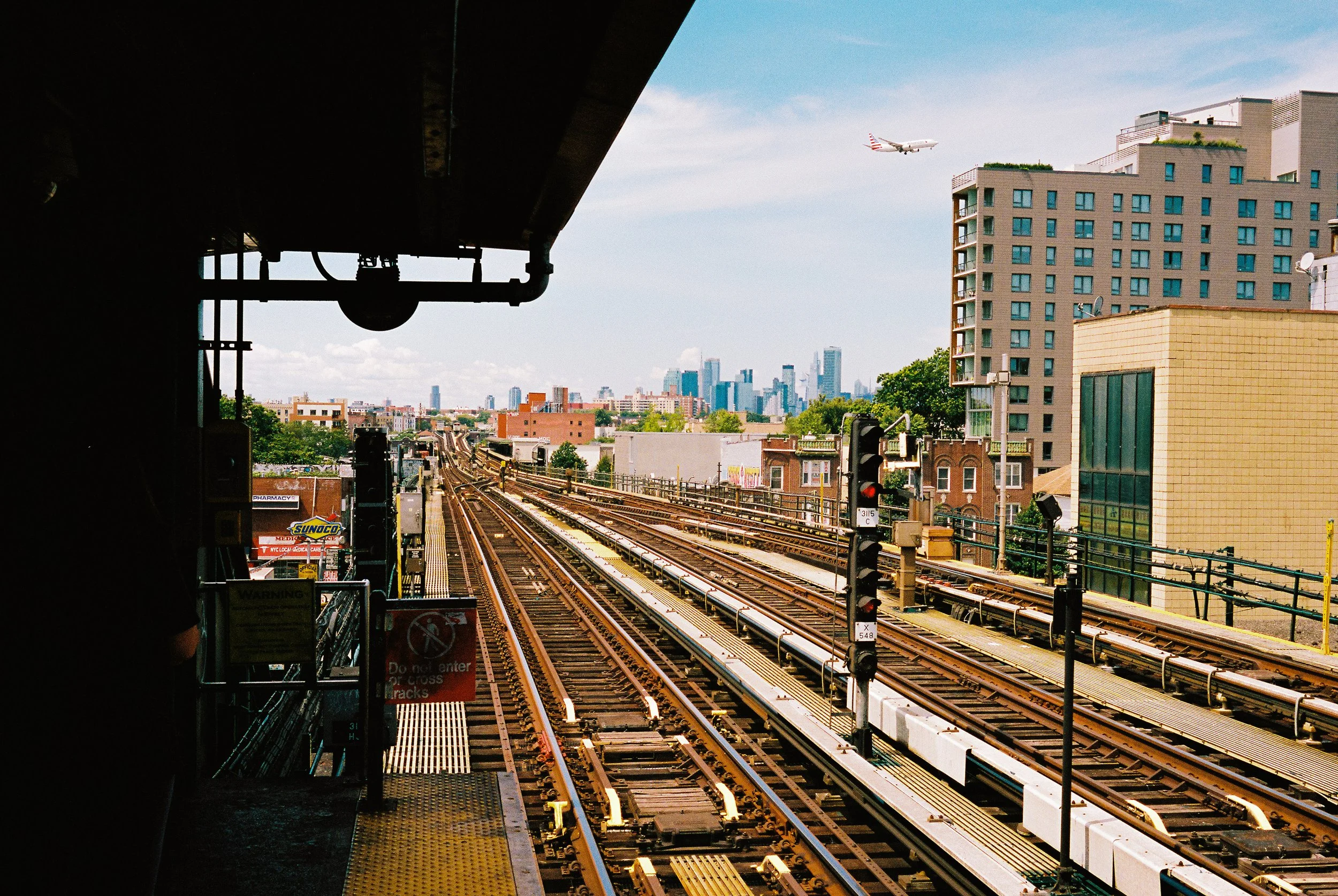 6487021656-R1-074-35A.jpg