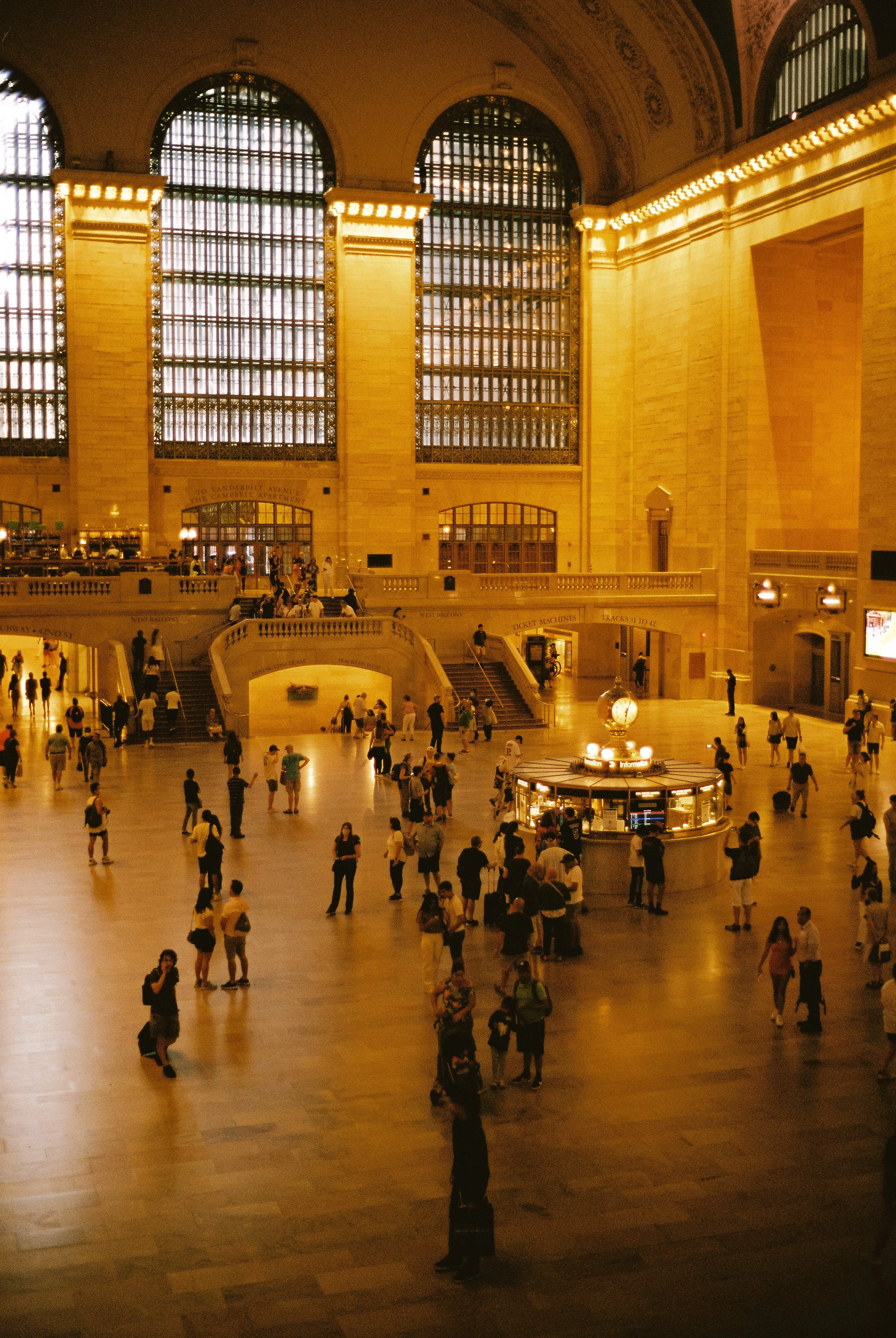 6486021654-R1-029-13.jpg