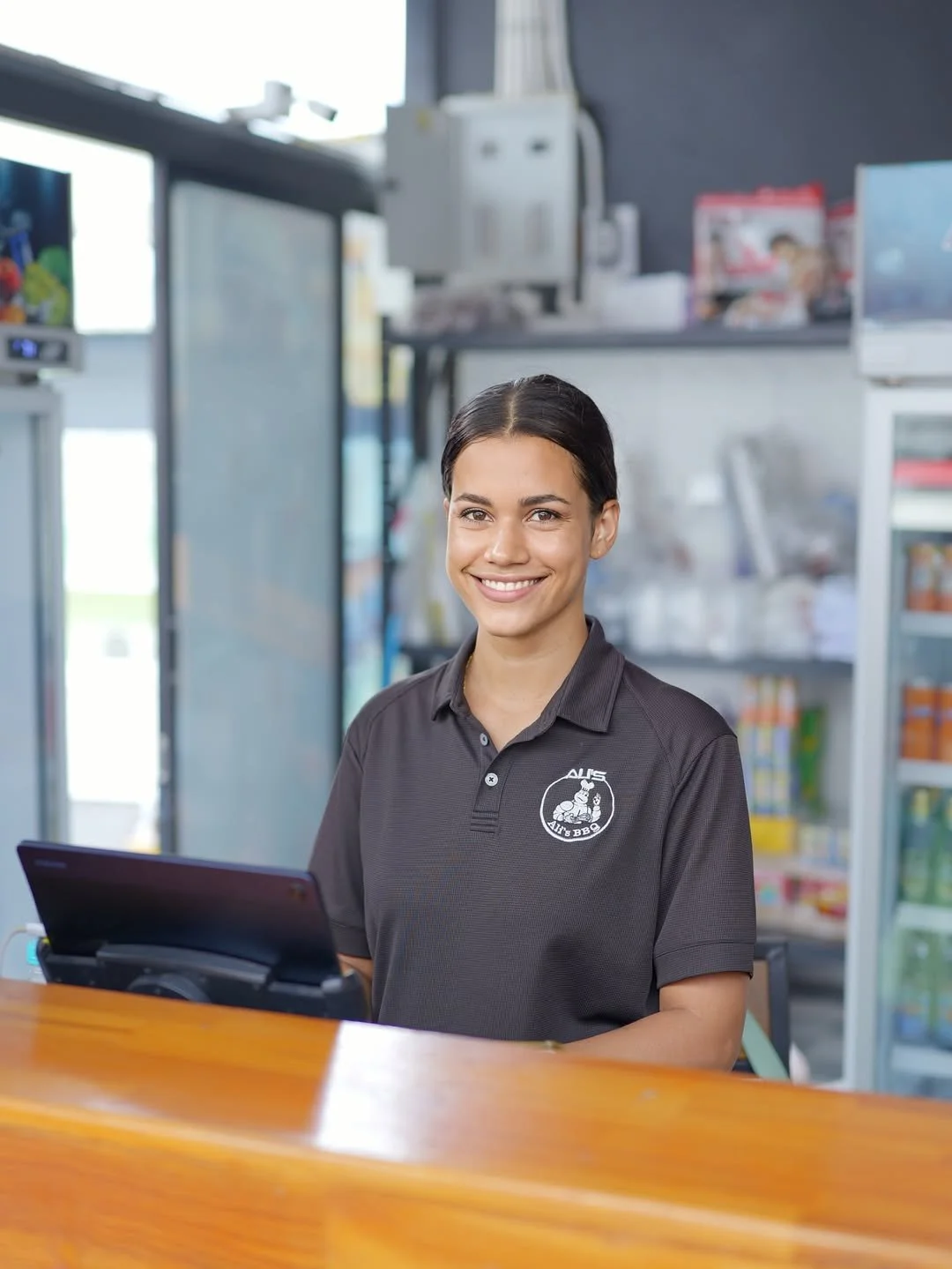 alis cashier.jpg