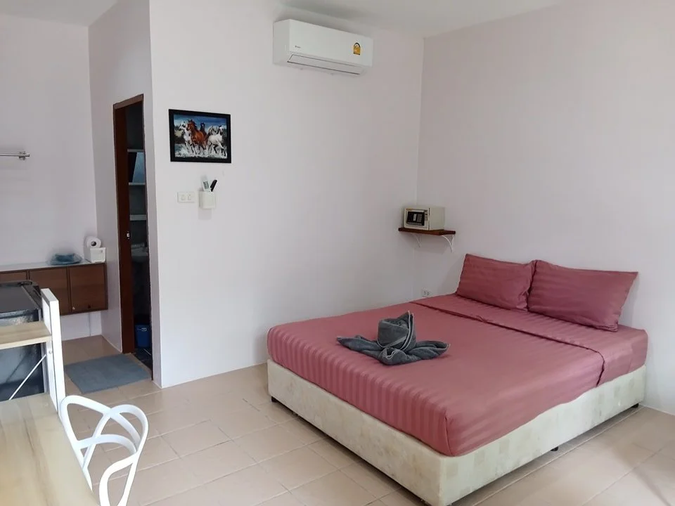 room 4.jpg