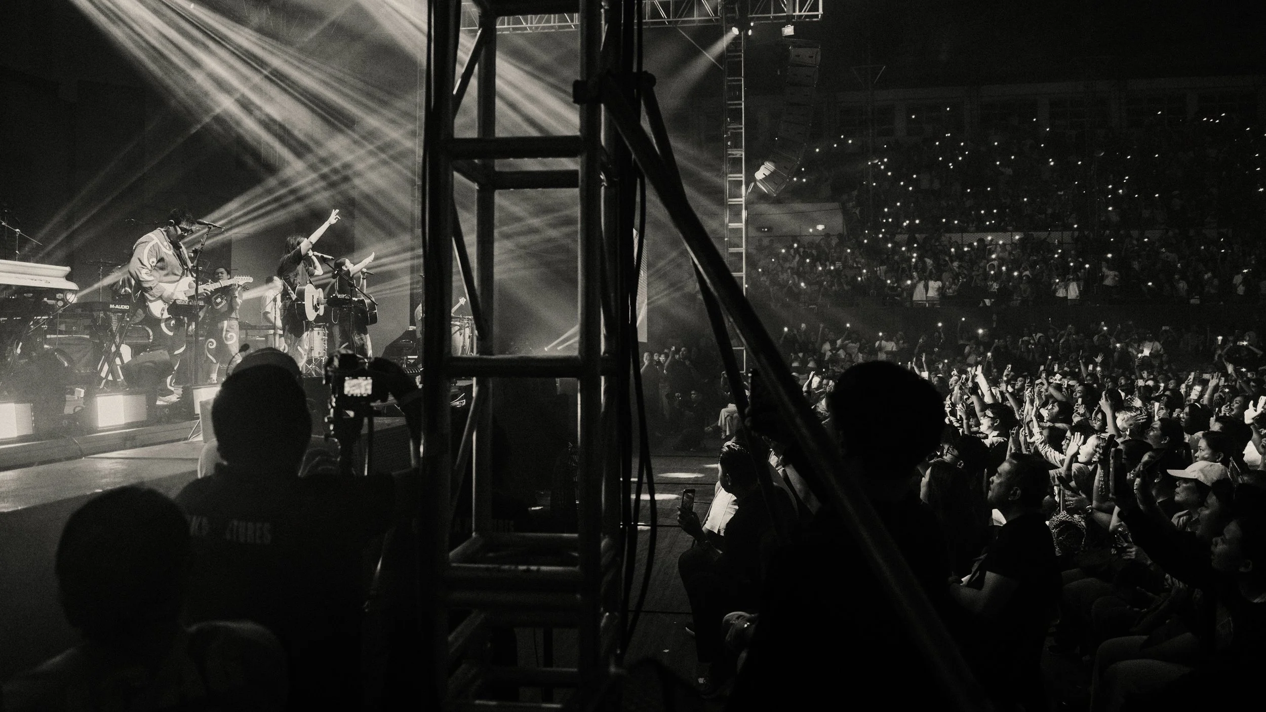 Ben&Ben BNW Promo by Jared Savino-17.jpg