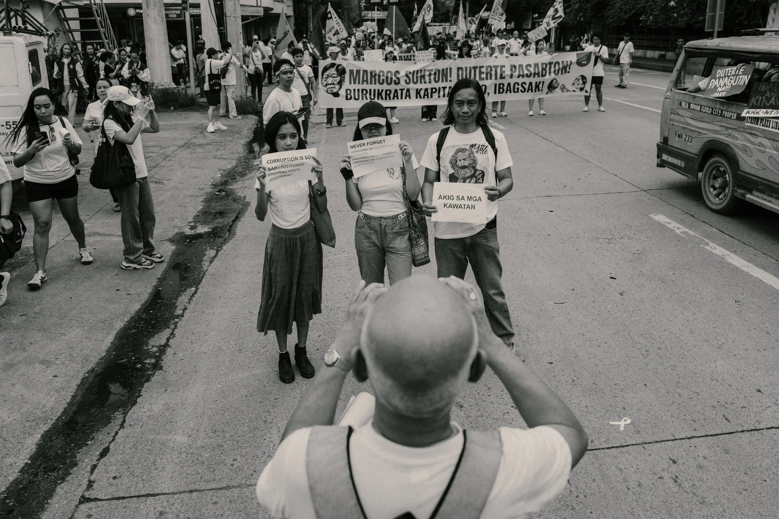 bnw4.jpg
