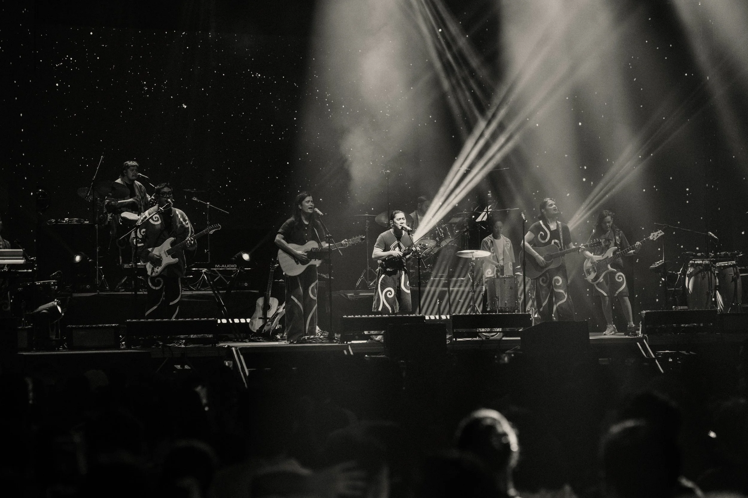 Ben&Ben BNW Promo by Jared Savino-11.jpg