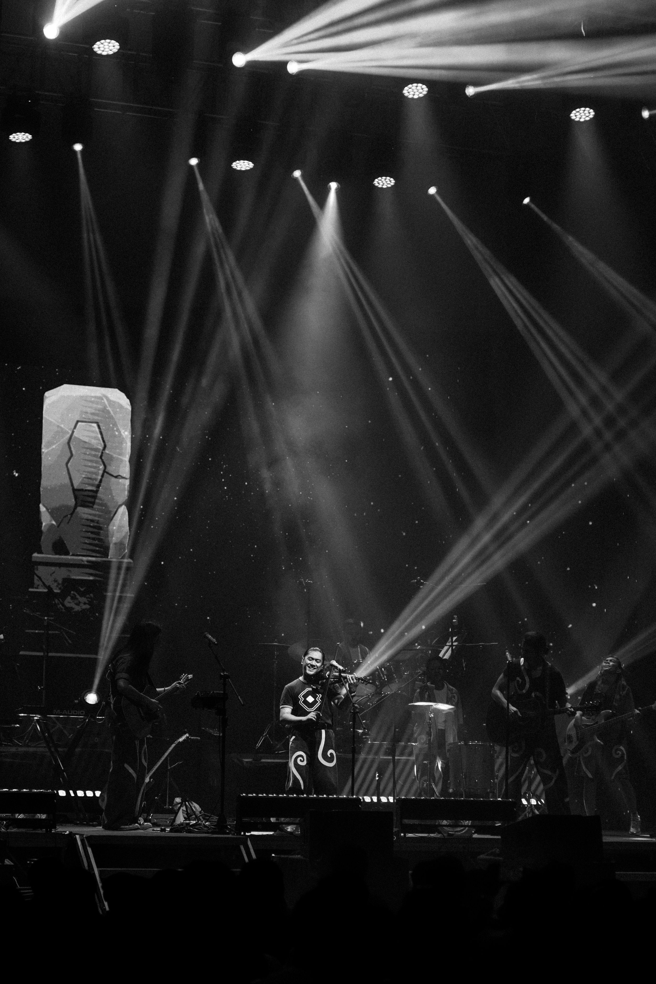 Ben&Ben BNW Promo by Jared Savino-12.jpg