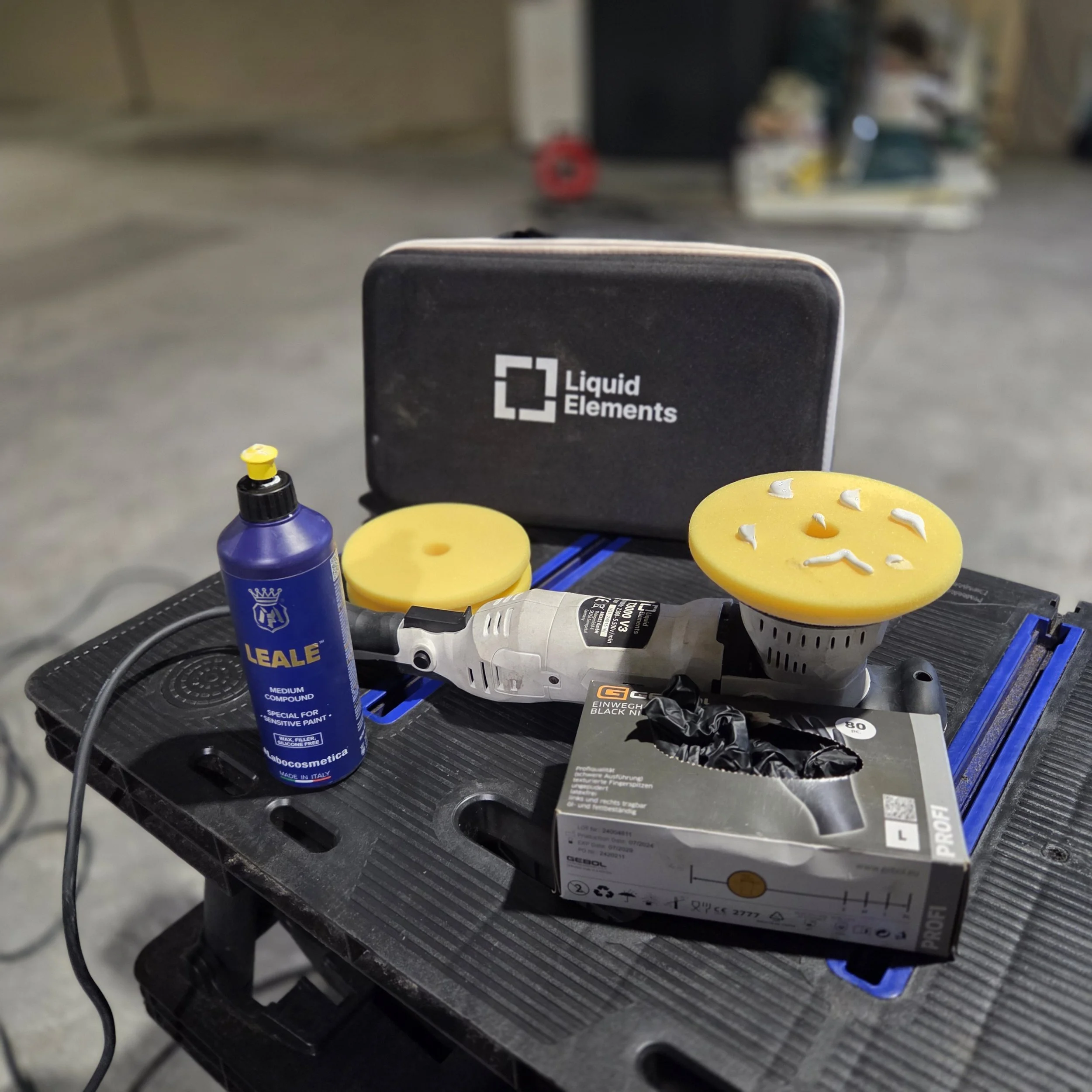 Wat is lakcorrectie? En wanneer moet je je auto laten polijsten?