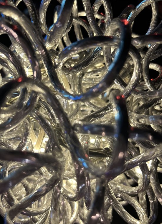 Zoomaus lattiavalaisimeen.