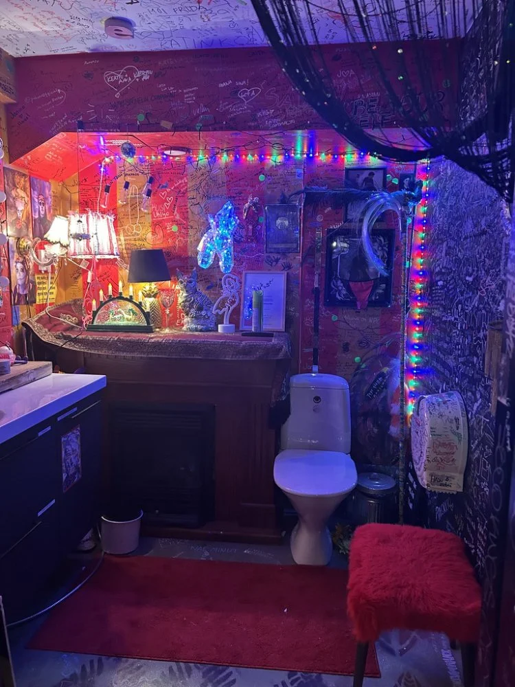 “Taide muuttaa maailmaa”