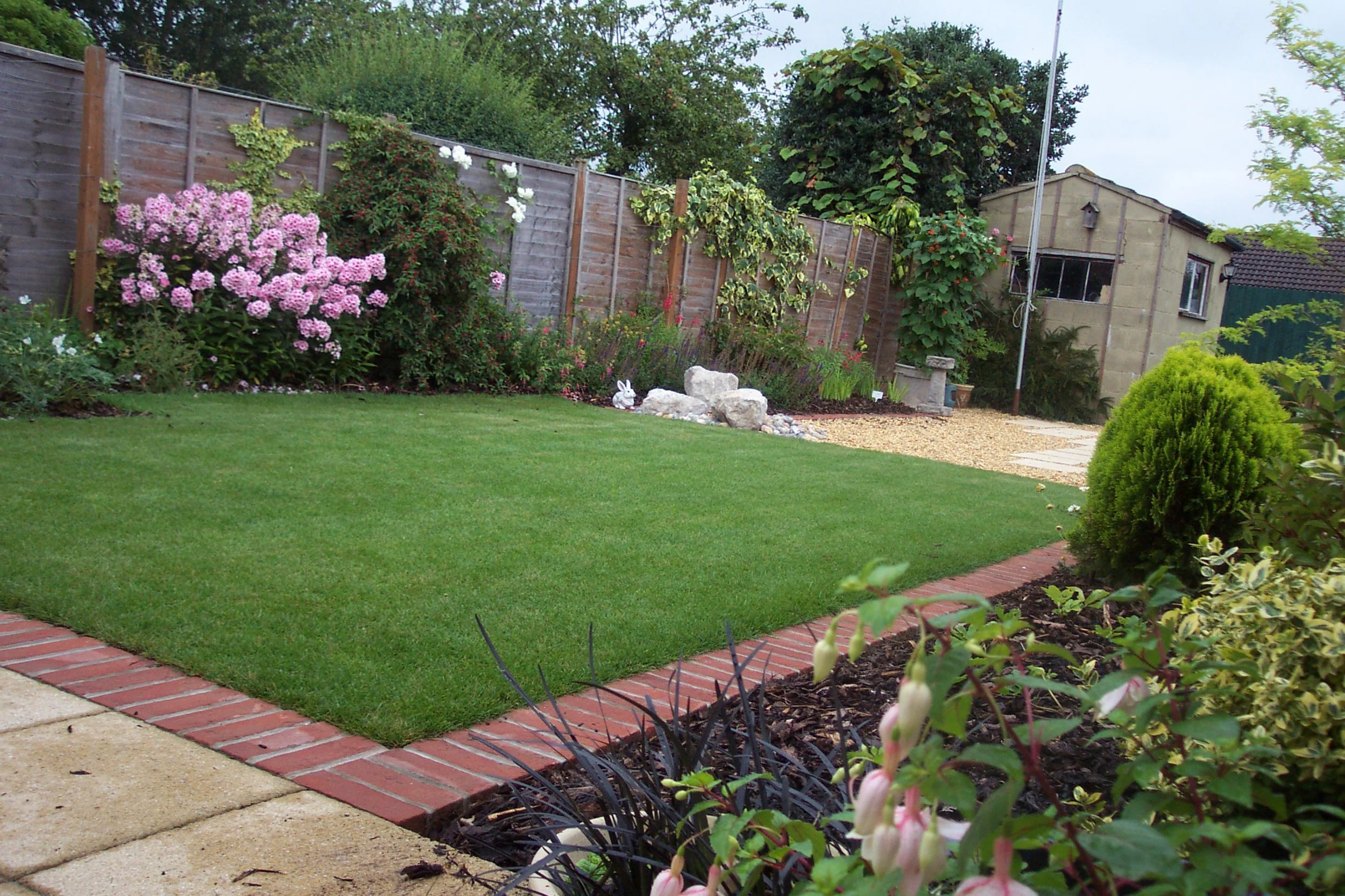 Stewarts_Exterior_Landscaping_Garden Border Lawn Edging-24.jpg