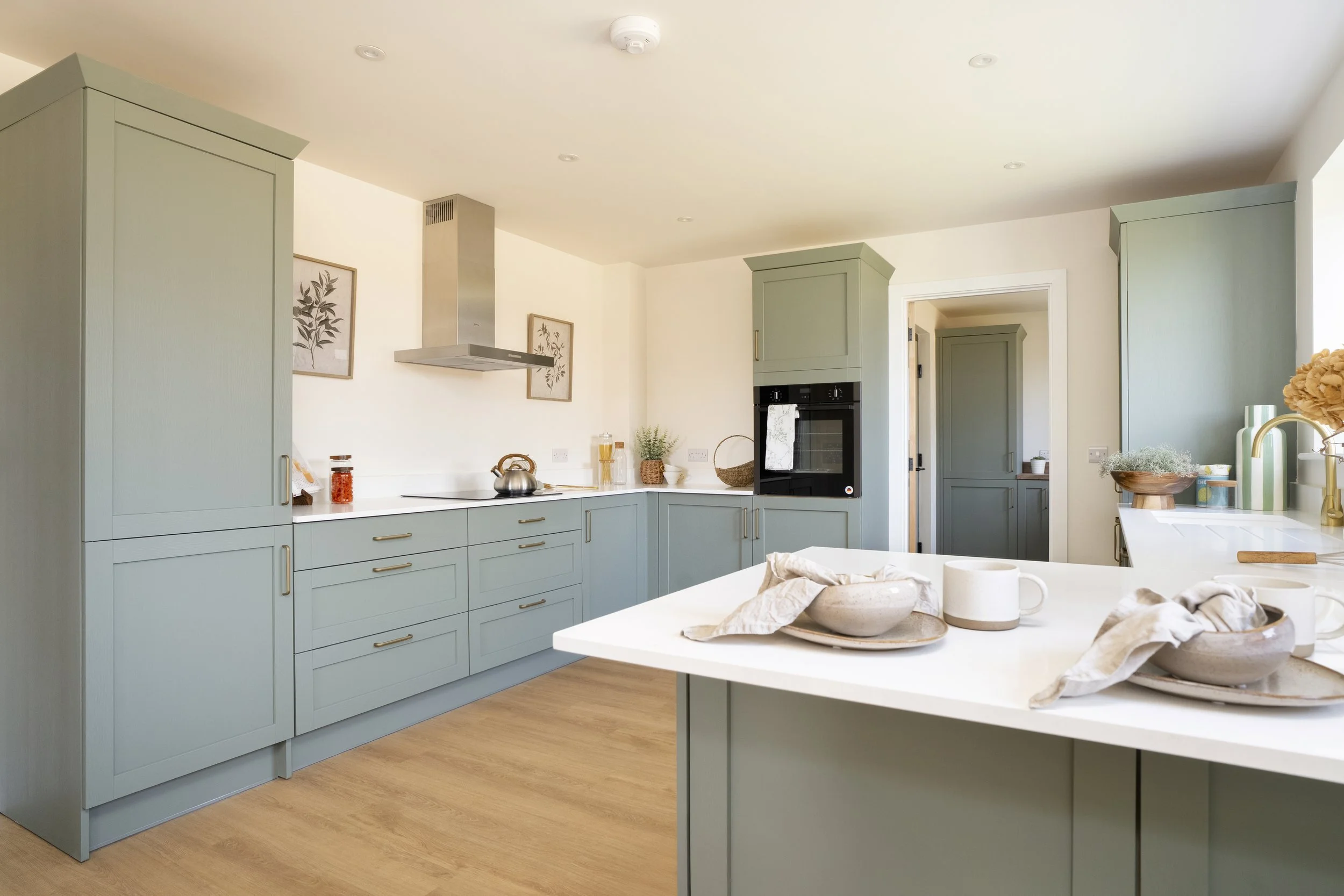 Contemporary kitchen professionally styled as part of a property staging project in Somerset, helping create an aspirational, move-in-ready home for prospective buyers.