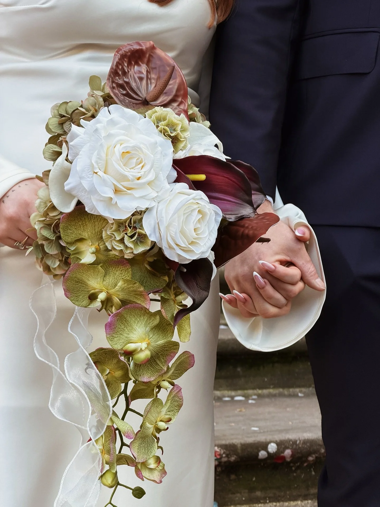 Some of my favourite snaps from H&amp;R&rsquo;s London wedding ✨

How breath taking can one wedding be? 🥹

**

Bride: @itsyourgalhann 
Content creators: @candidly.ever.after &amp; @pegah.weddingcontent 
Photographer: @charlottemae_weddings 
Getting 