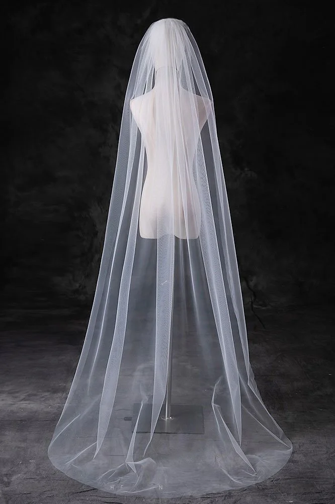 Chapel length simple plain wedding veil in soft Swiss tulle, single layer one-tier bridal veil with timeless minimalist design.