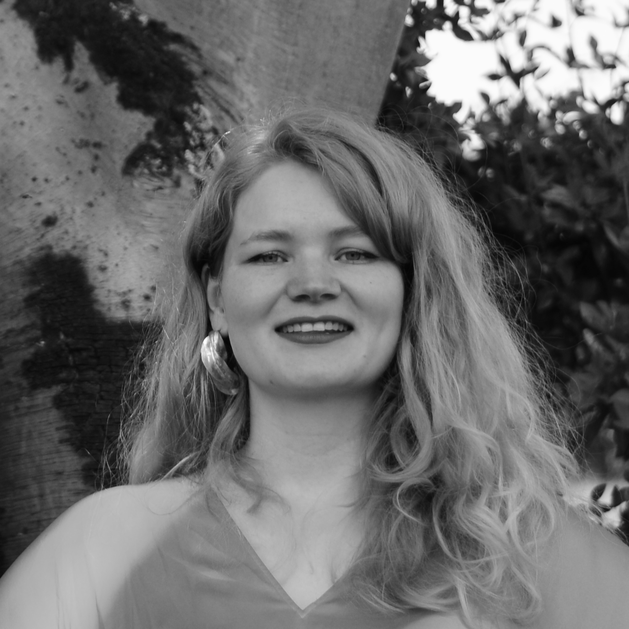 Ellen Øgaard, Certified Compassion Key® therapist and inner child healing guide, founder of Naturebeings