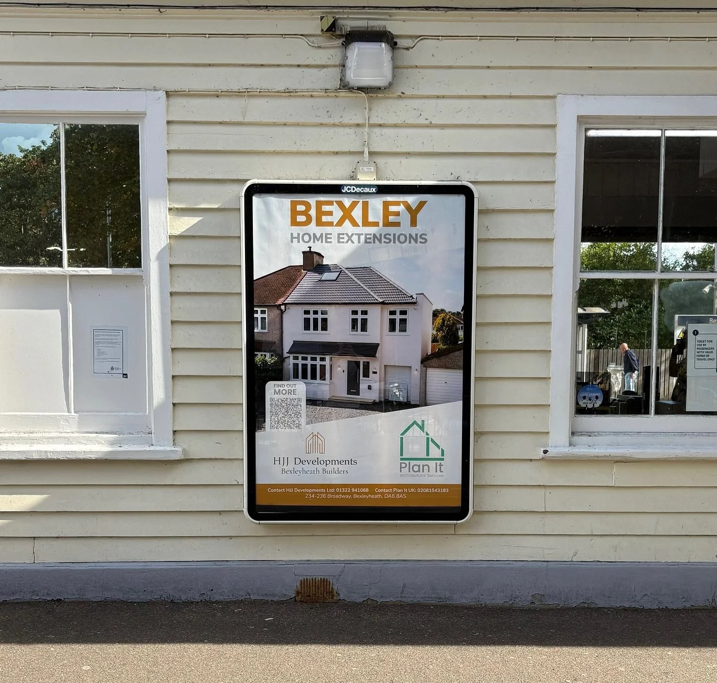 Well would you look at that! 👀 Keep an eye out for our fantastic new advertisement in Bexley station when out and about! 🙌🏻

#PlanItUK #PlanWithPlanIt #HomeRenovationUK #HomeExtensionLondon #UKHomeDesign #UKArchitecture #PlanningApproved #UKArchit