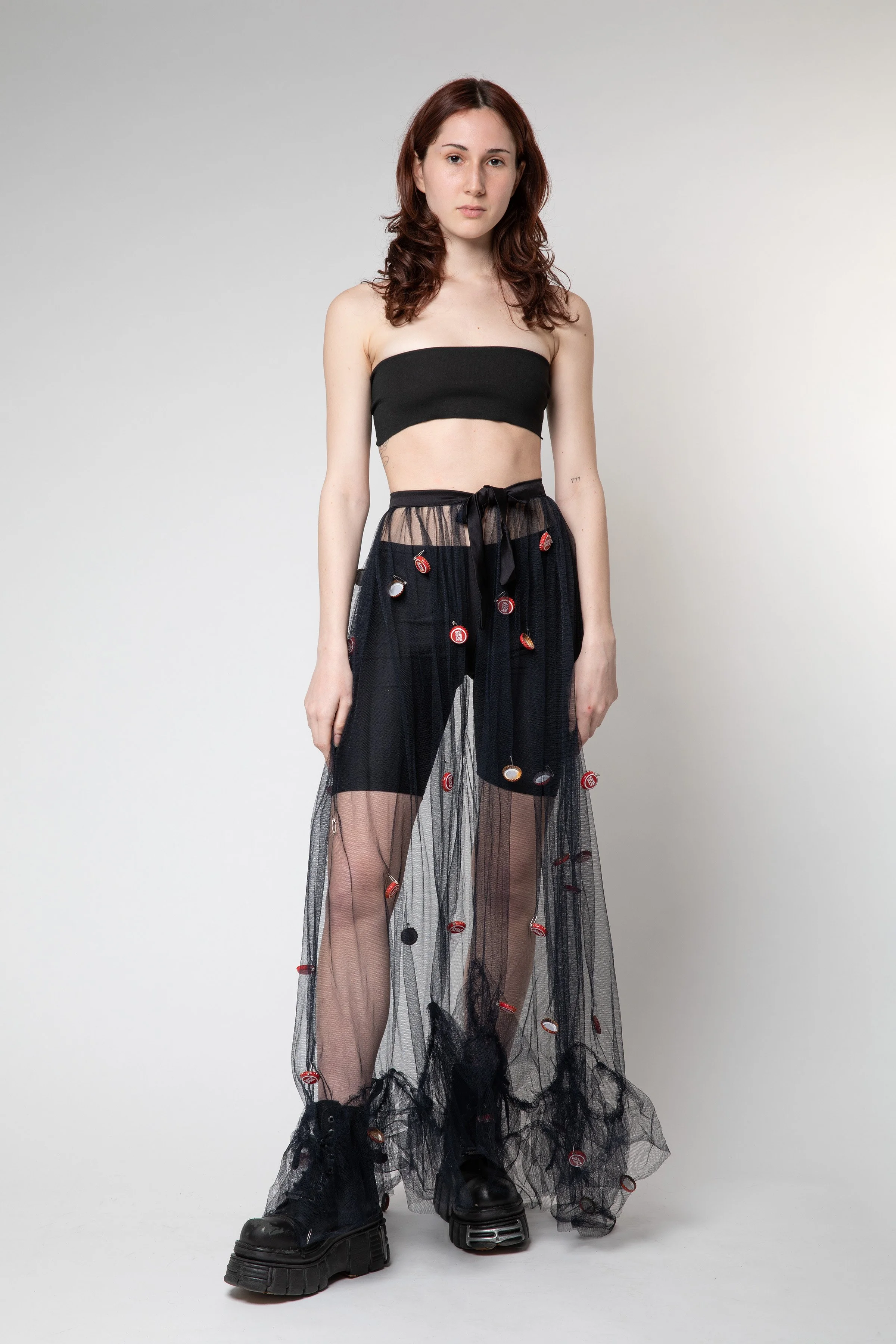 034_jupe_noire_capsule.jpg